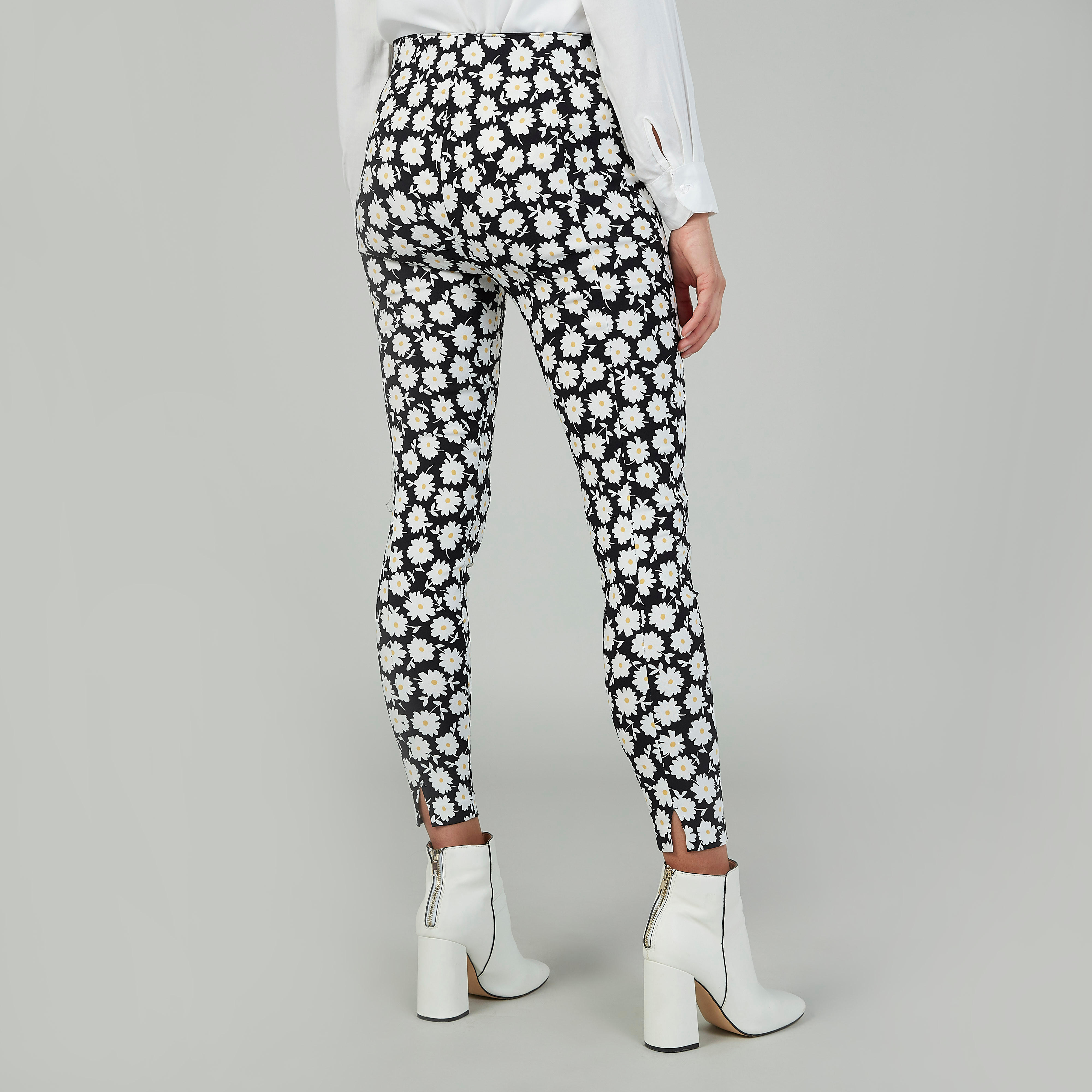 بنطلون سكيني بخصر مطّاطي متوسط الارتفاع بطبعات زهرية-women-clothing-bottoms-trousers-image-4