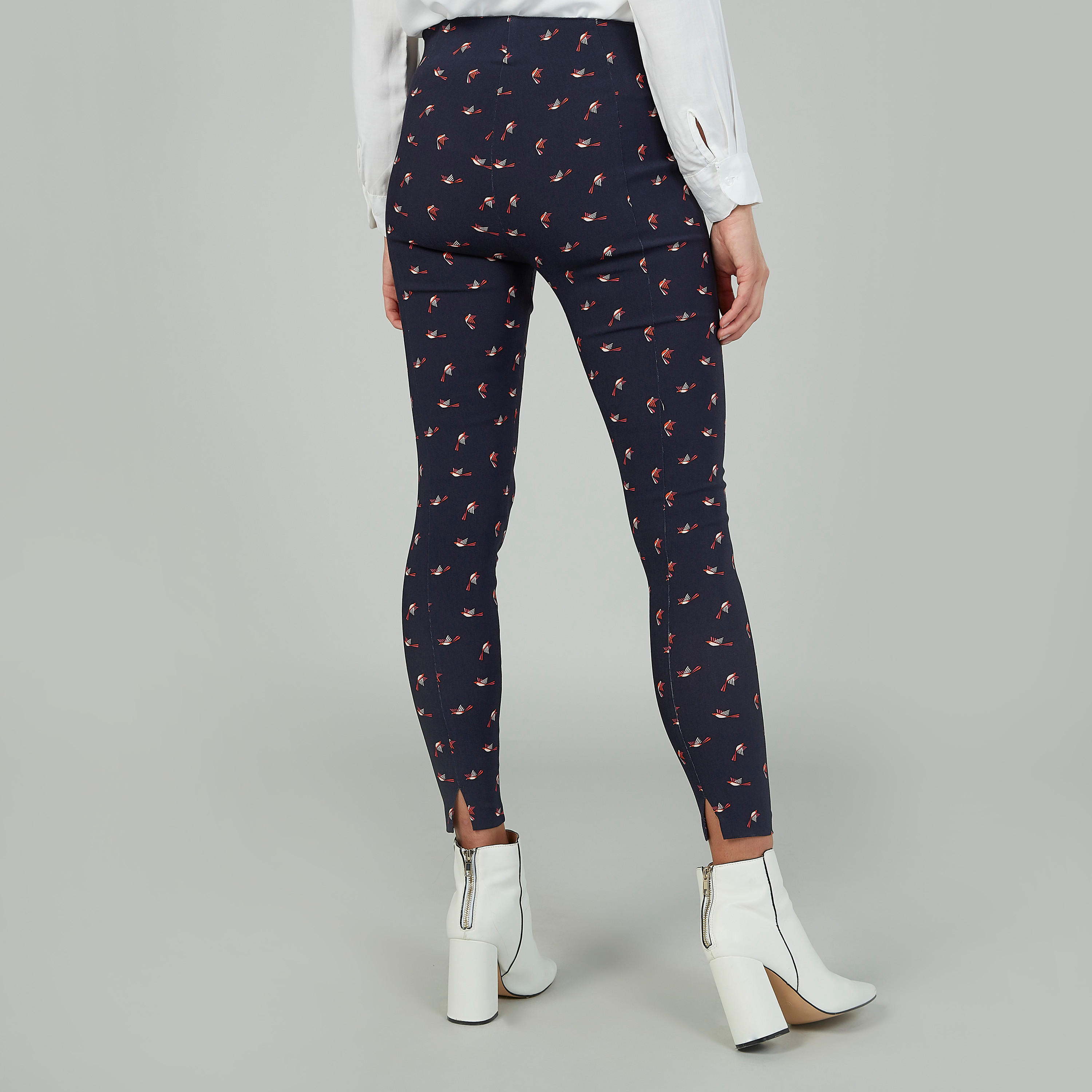 بنطلون سكيني بخصر مطّاطي متوسط الارتفاع وطبعات-women-clothing-bottoms-trousers-image-4