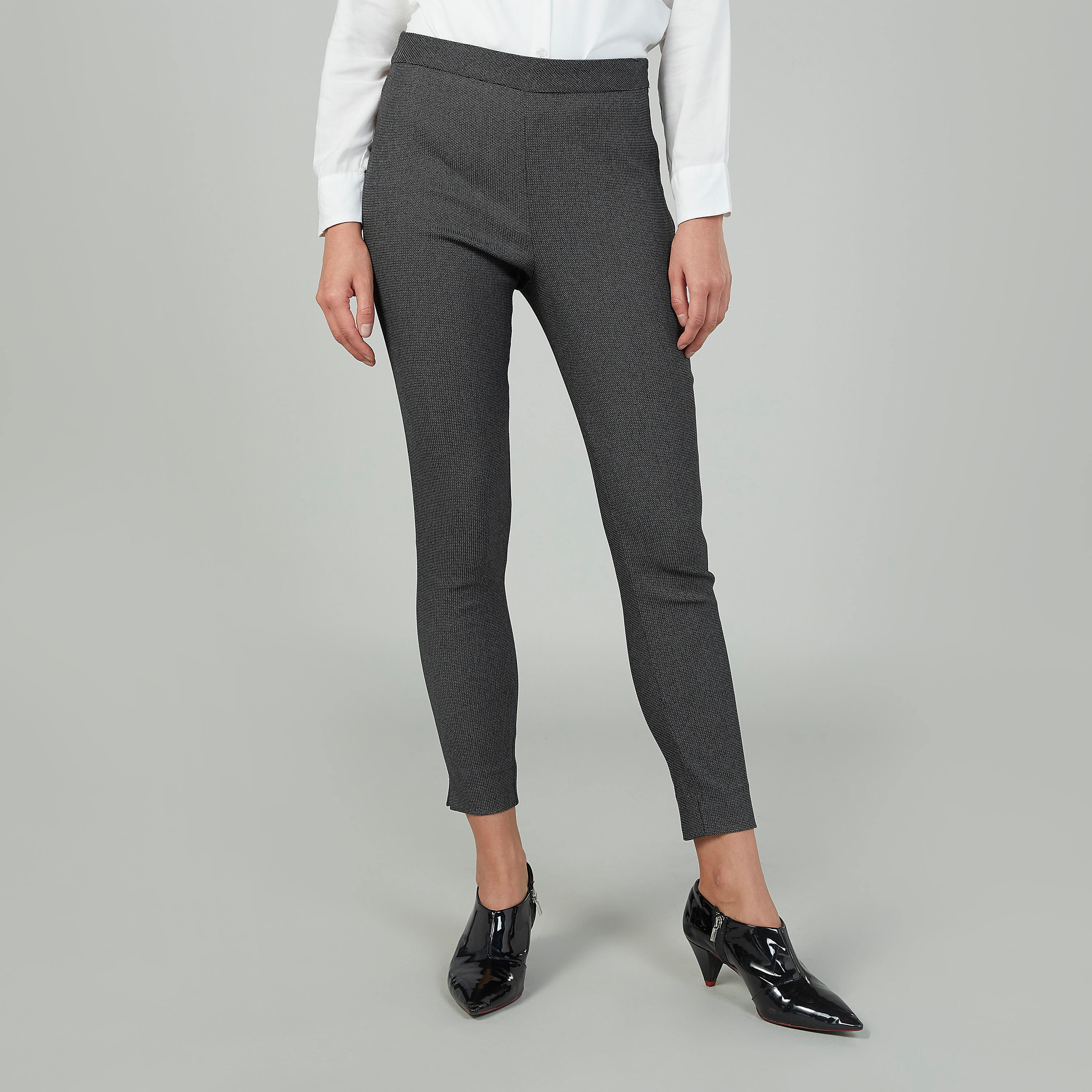 بنطلون سكيني بارز الملمس بخصر مطّاطي متوسط الارتفاع-women-clothing-bottoms-trousers-image-1