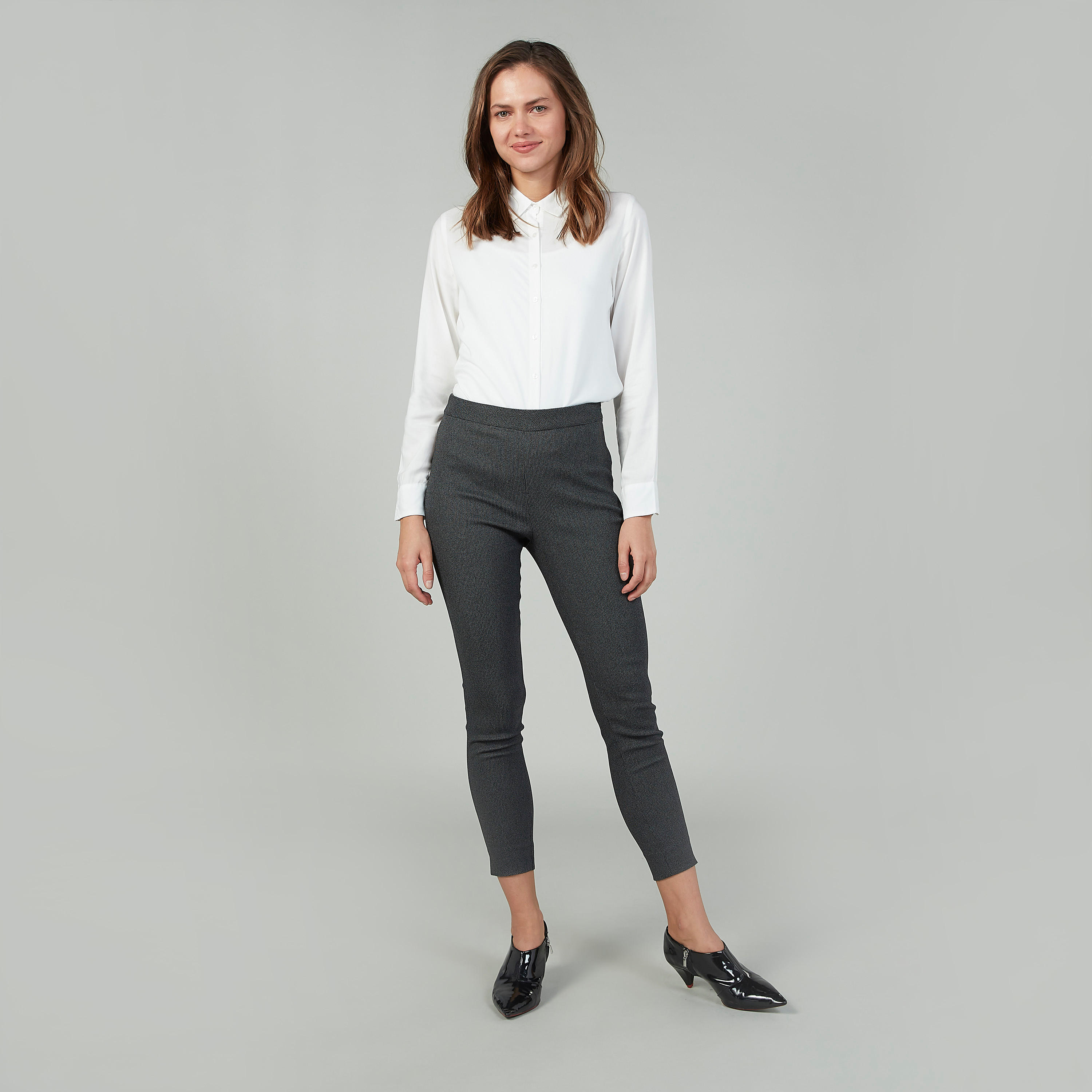 بنطلون سكيني بارز الملمس بخصر مطّاطي متوسط الارتفاع-women-clothing-bottoms-trousers-image-2