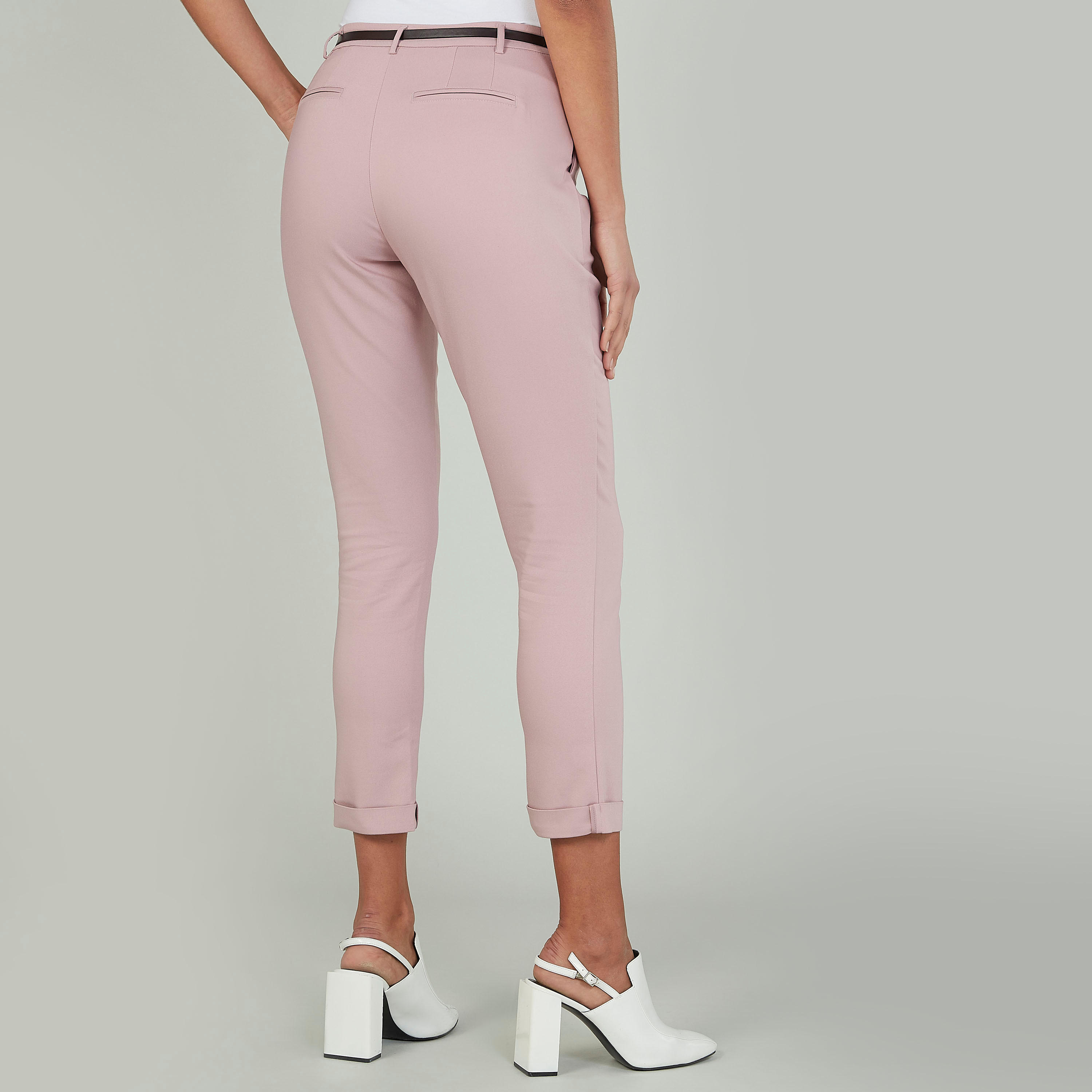 بنطلون قصير سكيني سادة  بخصر متوسط الارتفاع  وجيوب-women-clothing-bottoms-trousers-image-4