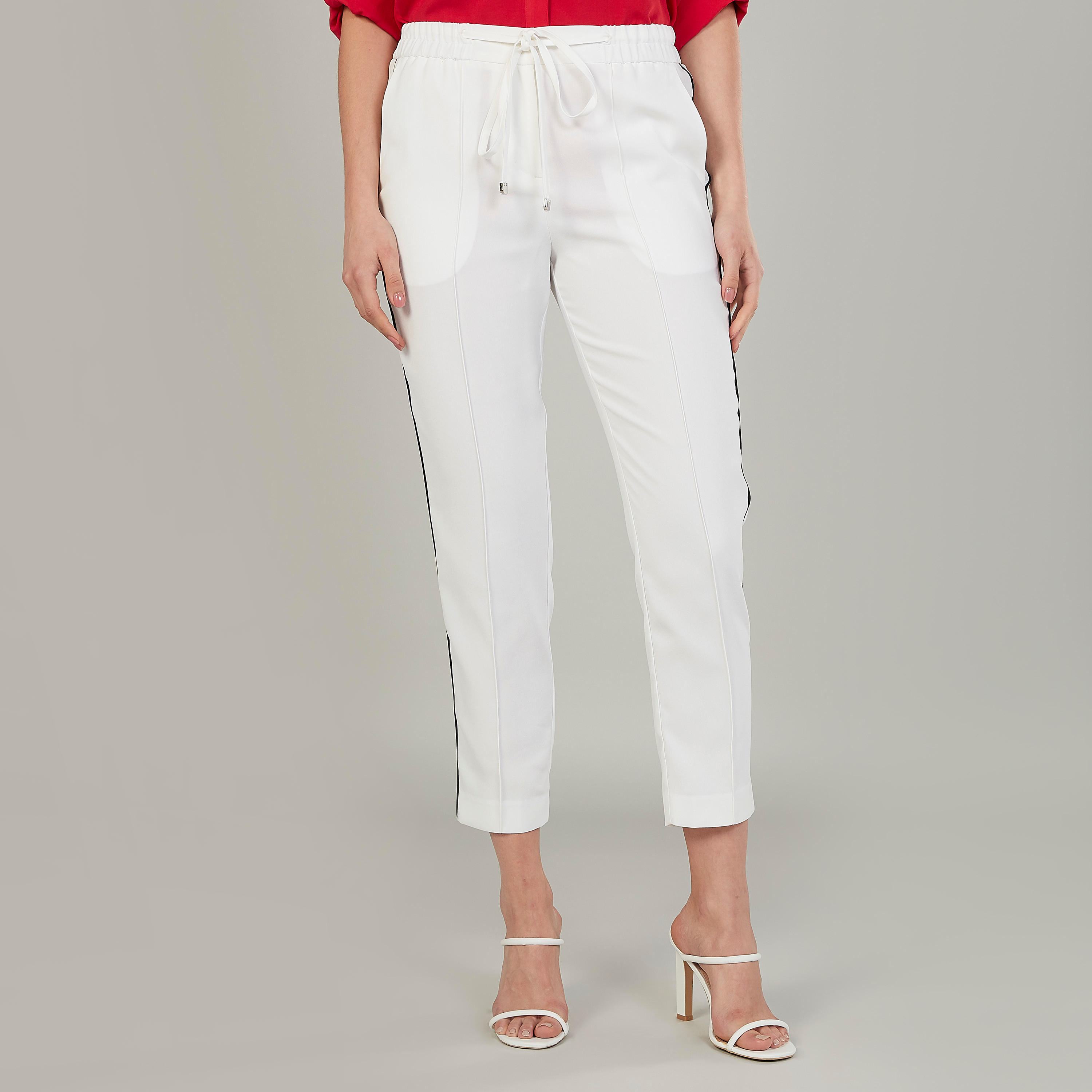 بنطلون سادة بخصر مطاطي متوسط الارتفاع وتفاصيل جيوب-women-clothing-bottoms-trousers-image-1