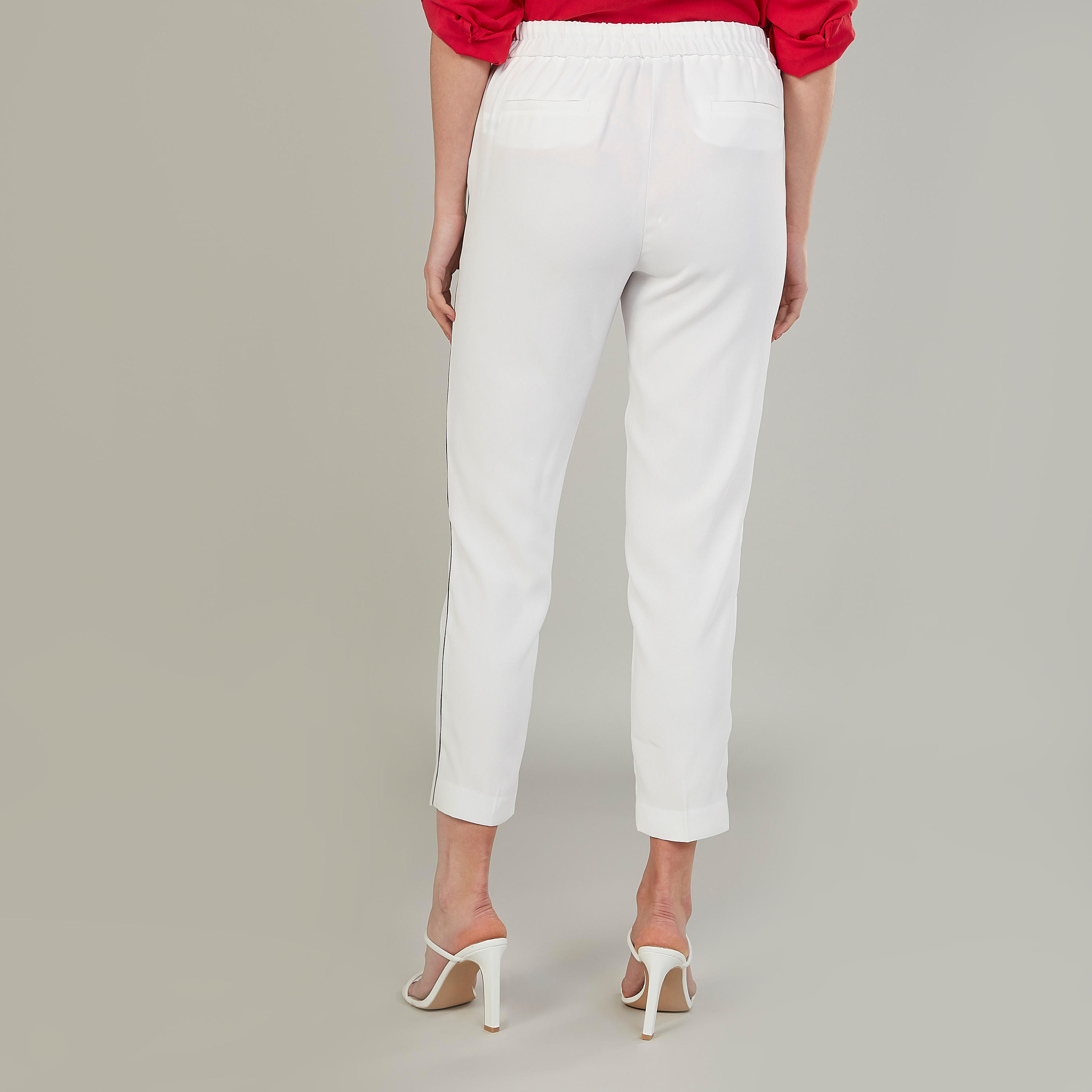 بنطلون سادة بخصر مطاطي متوسط الارتفاع وتفاصيل جيوب-women-clothing-bottoms-trousers-image-4
