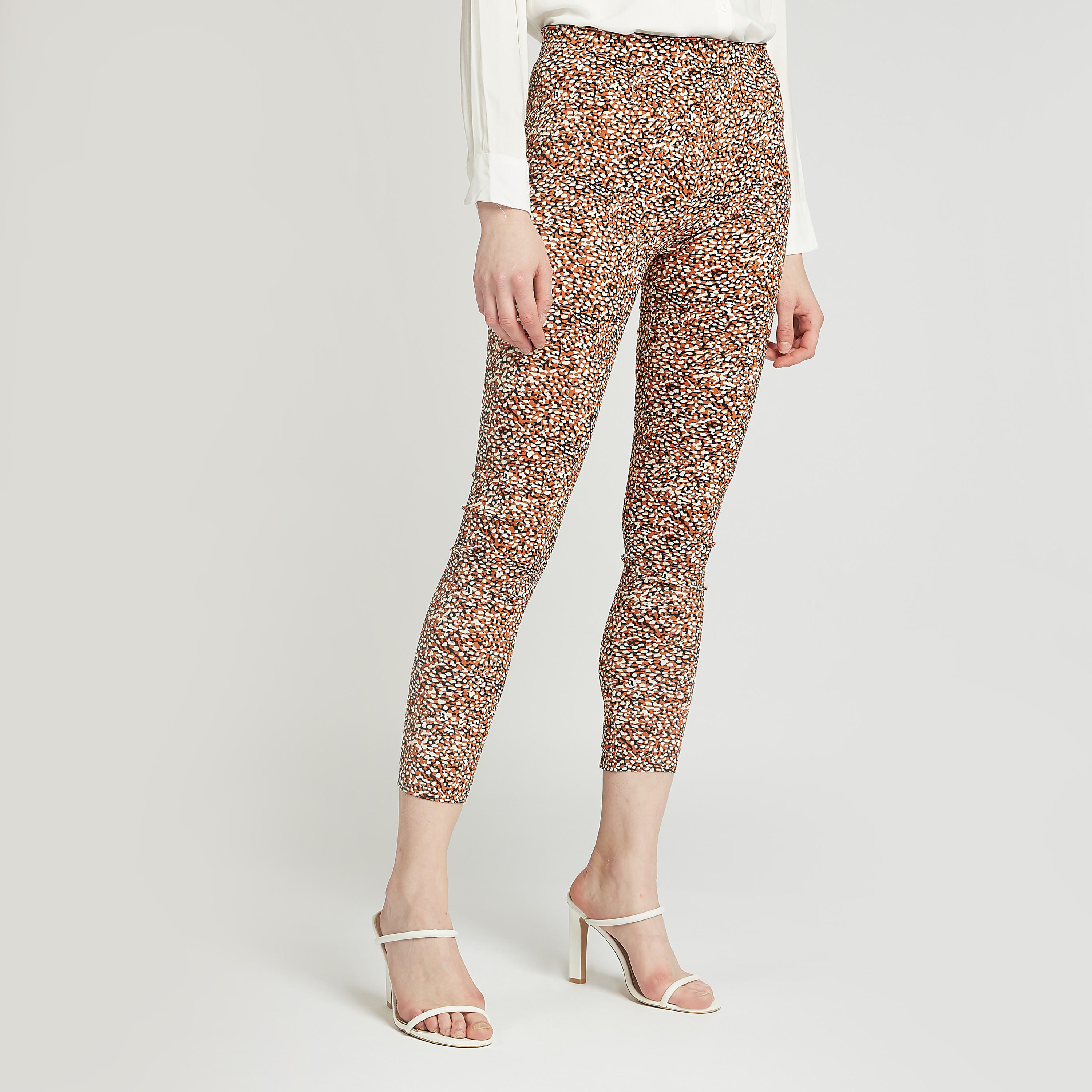 بنطلون ليقننز قصير سليم  بخصر مطاطي متوسط الارتفاع وطبعات-women-clothing-bottoms-leggings-image-1