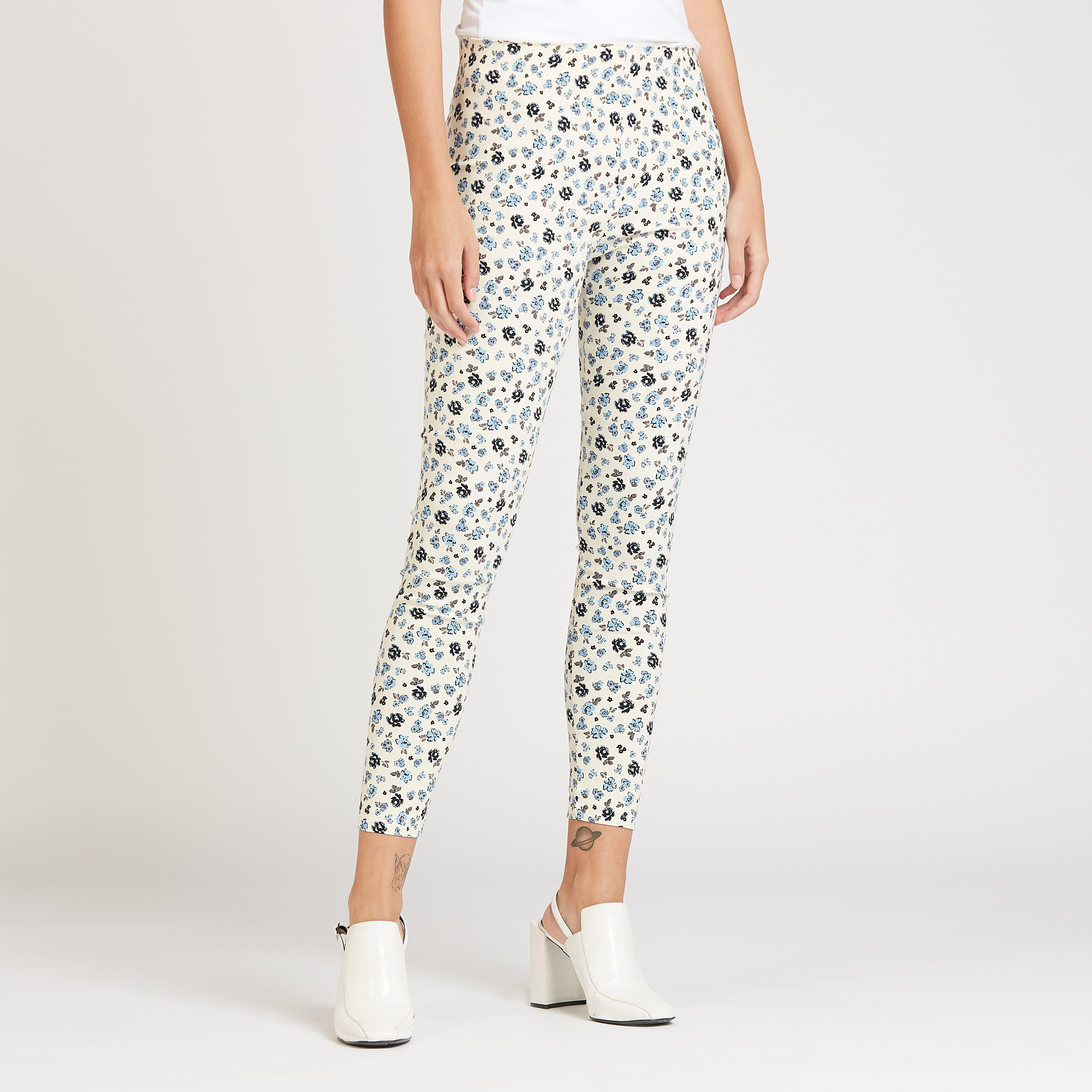 بنطلون بخصر مطّاطي وطبعات-women-clothing-bottoms-trousers-image-4