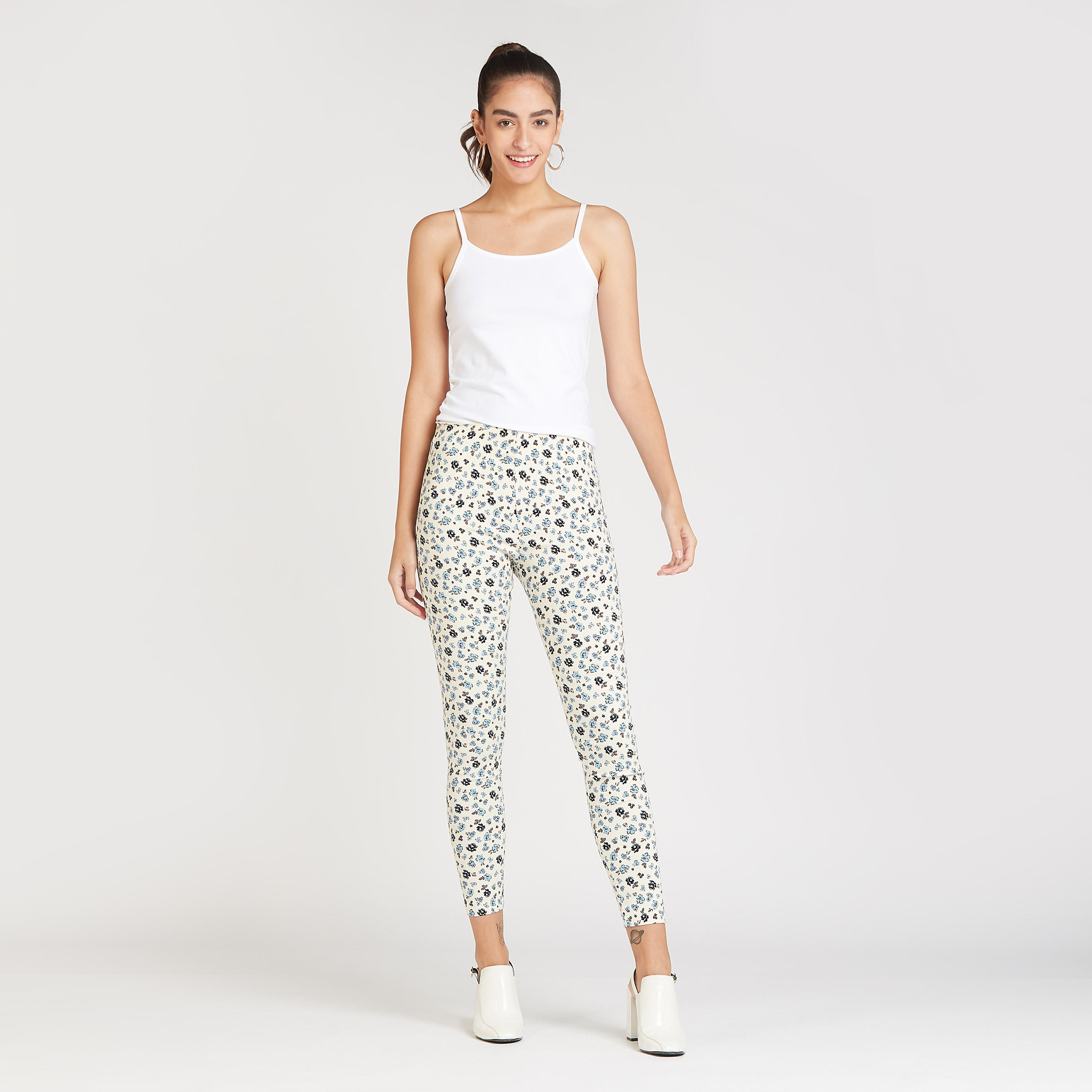 بنطلون بخصر مطّاطي وطبعات-women-clothing-bottoms-trousers-image-3