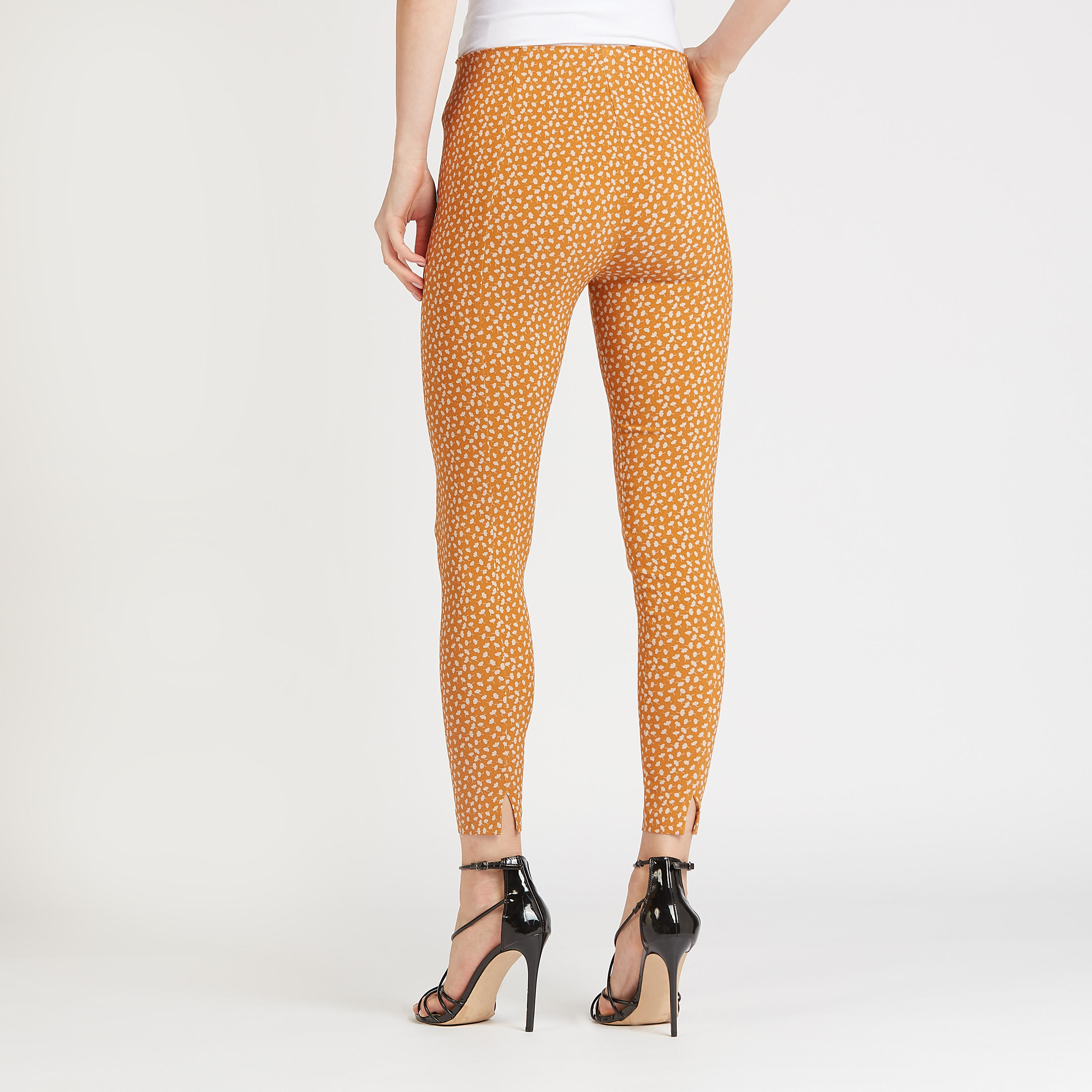 بنطلون تريقنز بخصر مطّاطي وطبعات-women-clothing-bottoms-trousers-image-2