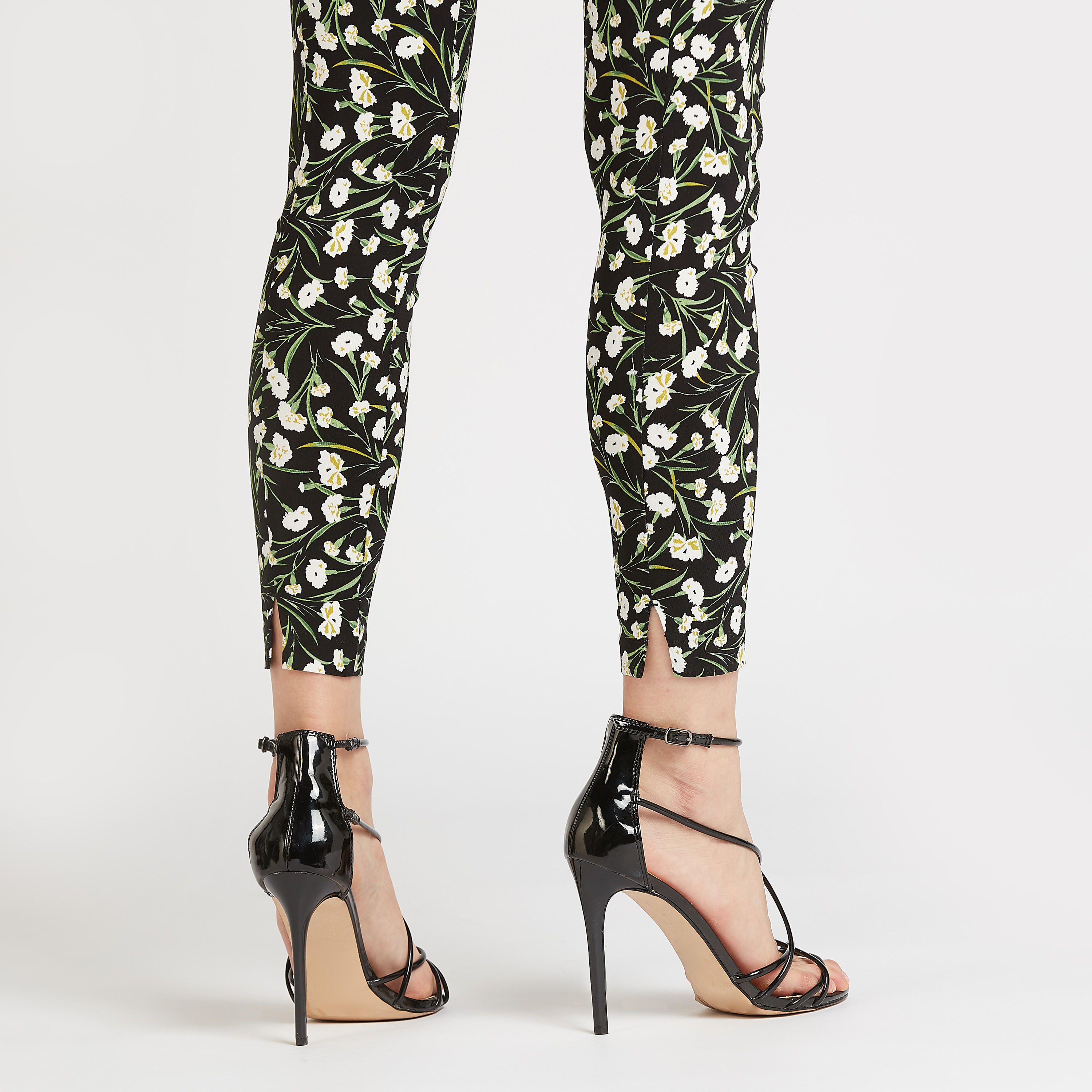بنطلون تريقنز بخصر مطّاطي وطبعات-women-clothing-bottoms-trousers-image-5