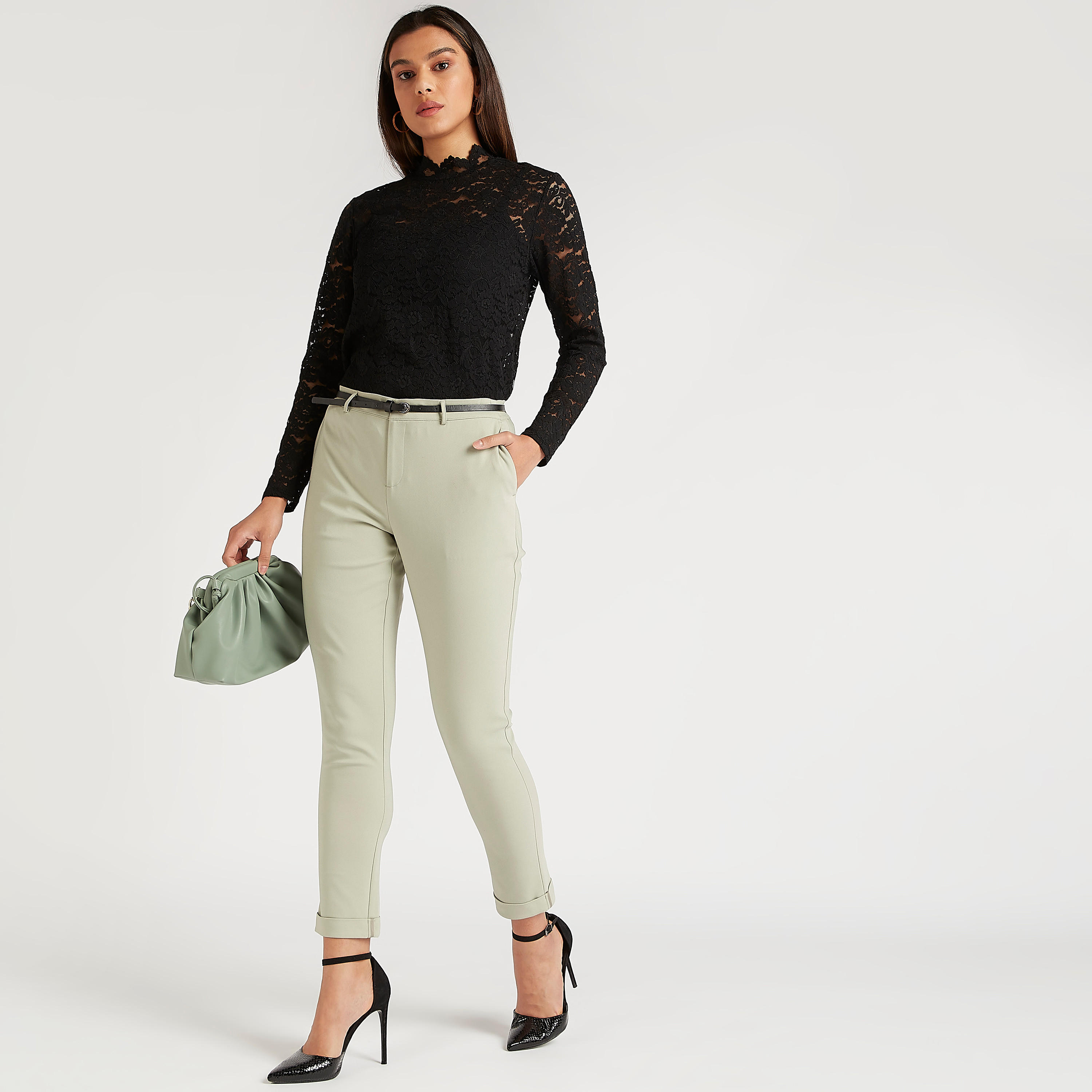 بنطلون سادة بحزام وخصر متوسّط الارتفاع وجيوب-women-clothing-bottoms-trousers-image-3