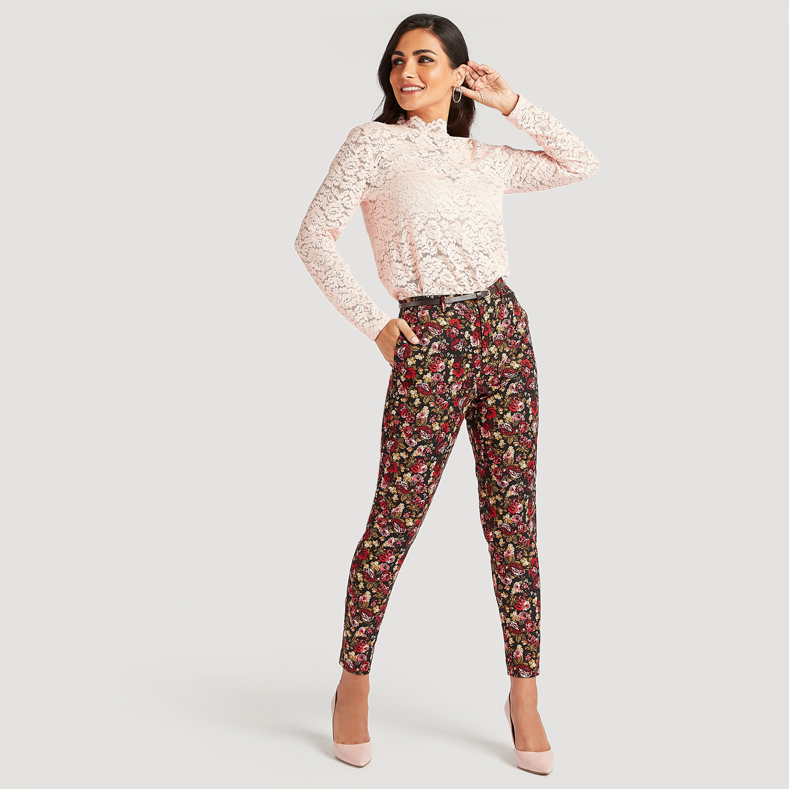 بنطلون بطبعات أزهار وحزام وجيوب وخصر متوسّط الارتفاع-women-clothing-bottoms-trousers-image-3