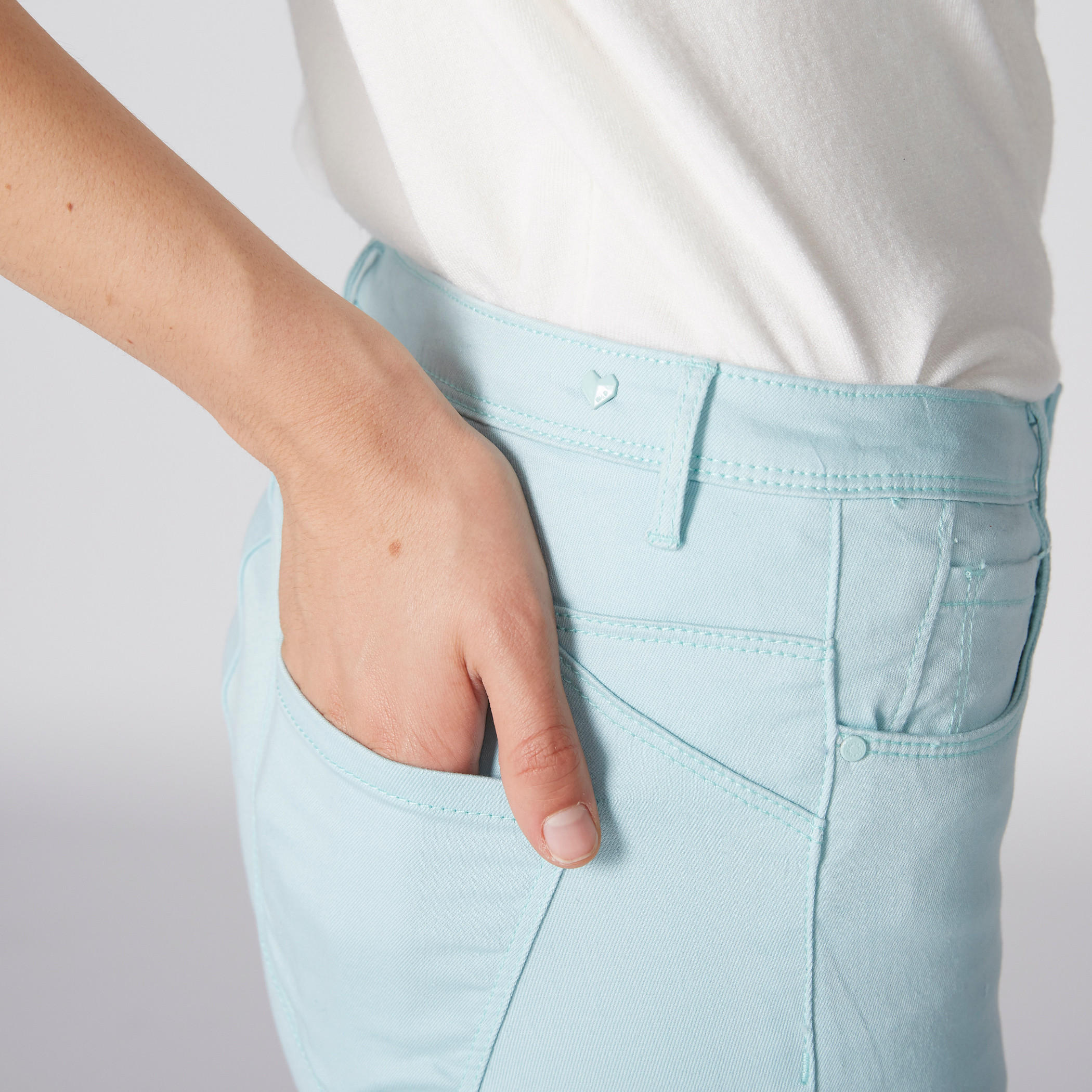 بنطال طويل بزر إغلاق وجيوب-women-clothing-bottoms-trousers-image-1