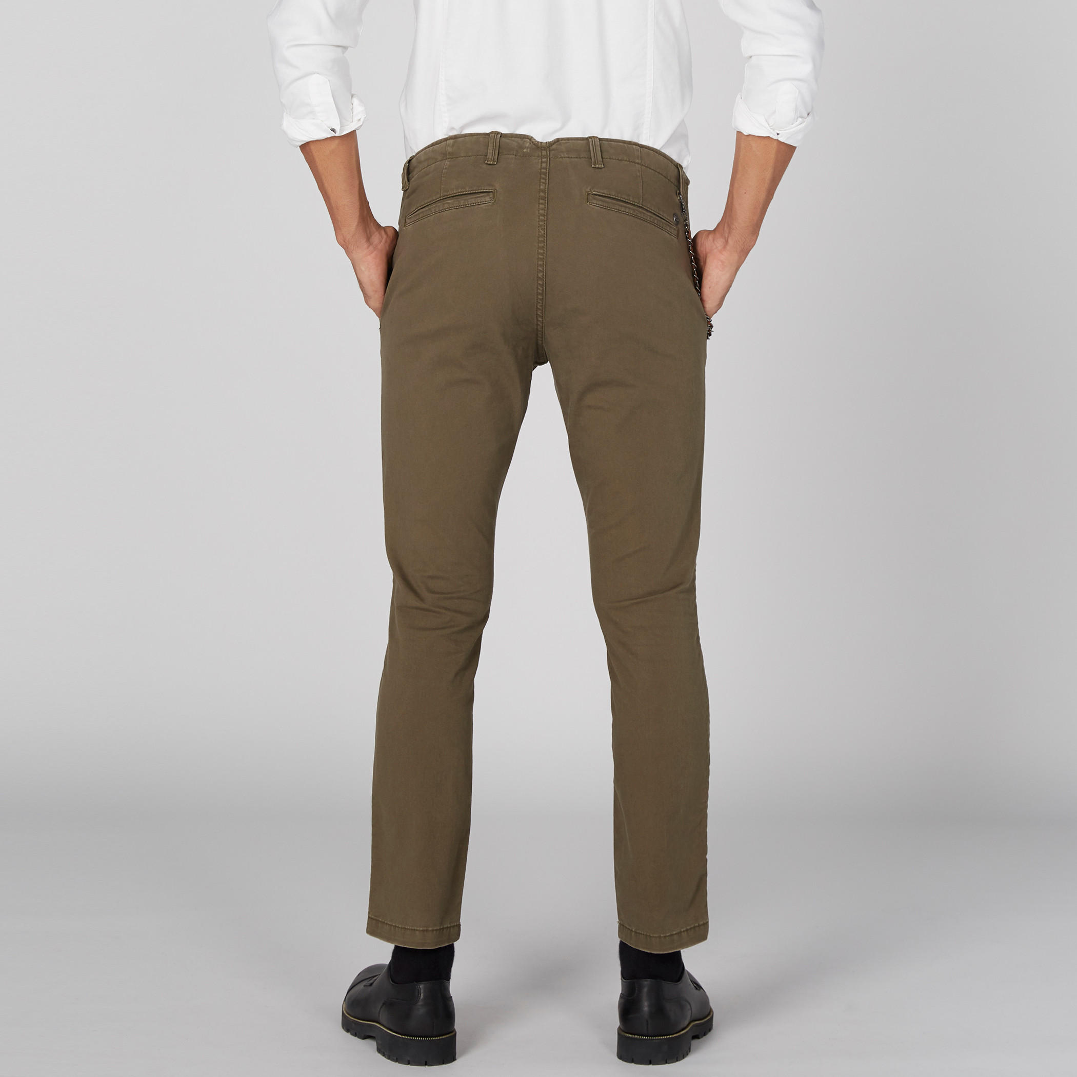 بنطال شينو طويل بزر إغلاق وجيوب-men-clothing-bottoms-trousersandchinos-trousers-image-5