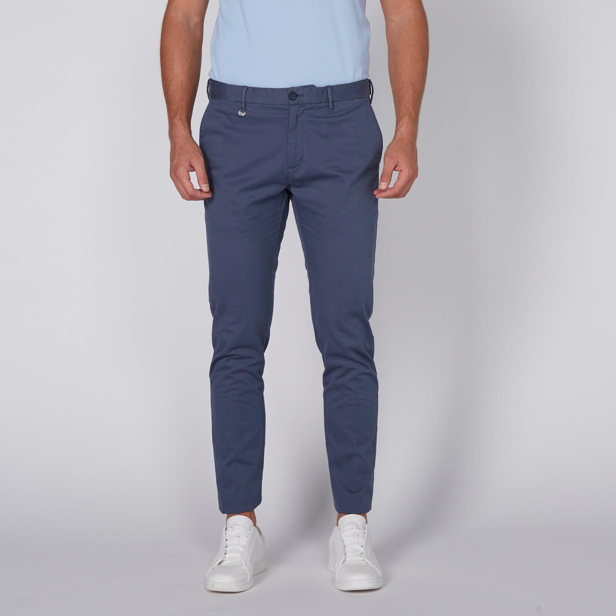 بنطال طويل بارتفاع متوسط-men-clothing-bottoms-trousersandchinos-trousers-image-4