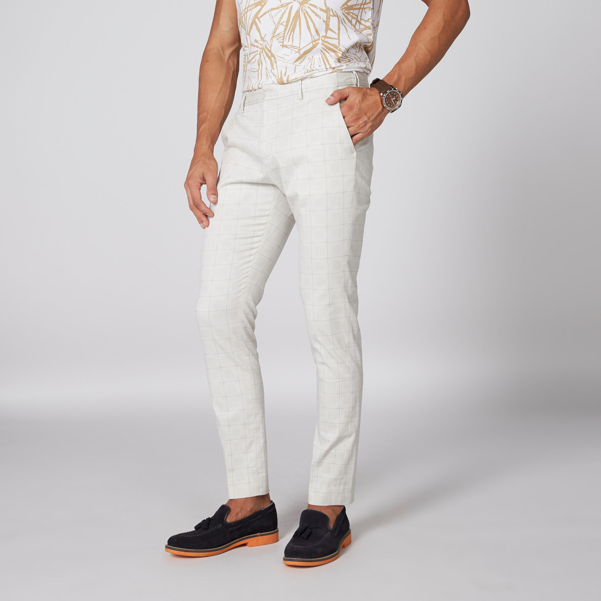 Chequered Full Length Chinos with Button Closure and Pocket Detail-men-clothing-bottoms-trousersandchinos-trousers-image-3