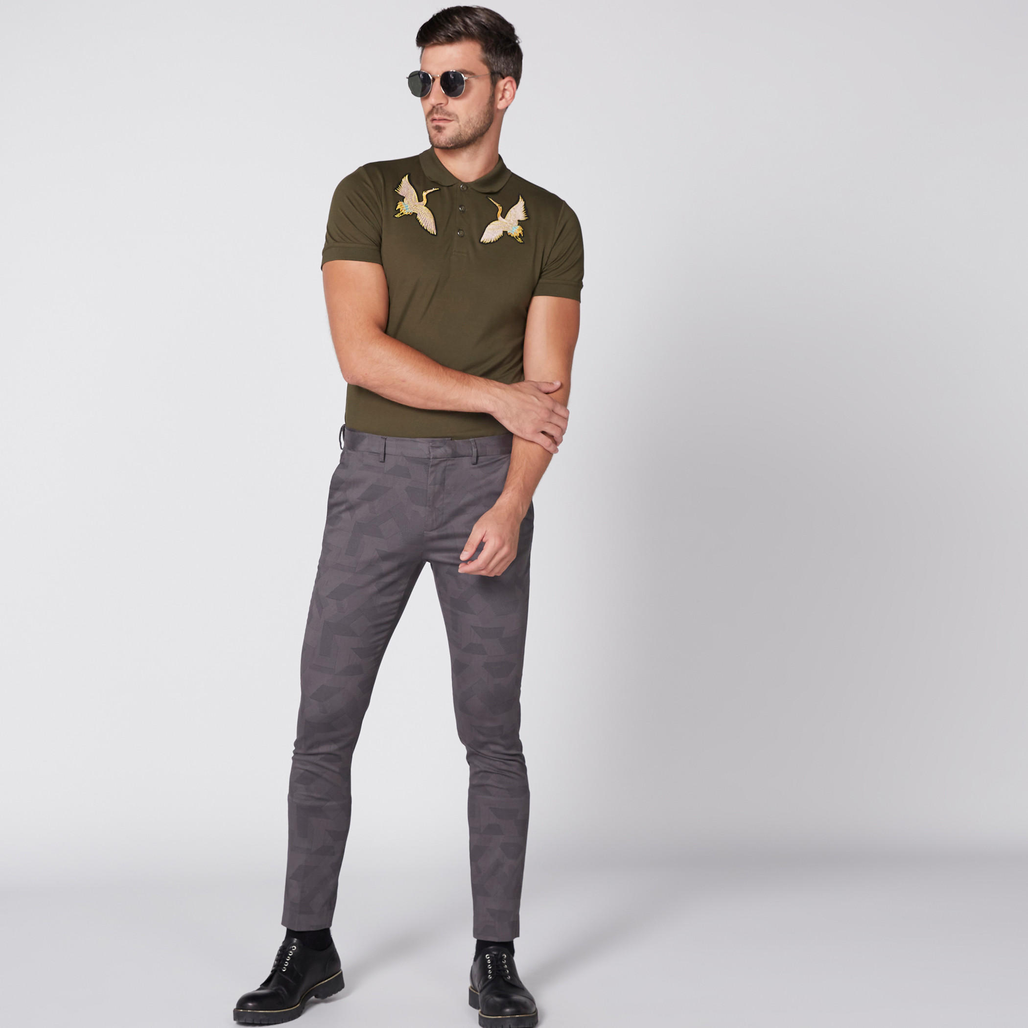 بنطال شينو طويل بطبعات وجيوب-men-clothing-bottoms-trousersandchinos-trousers-image-1