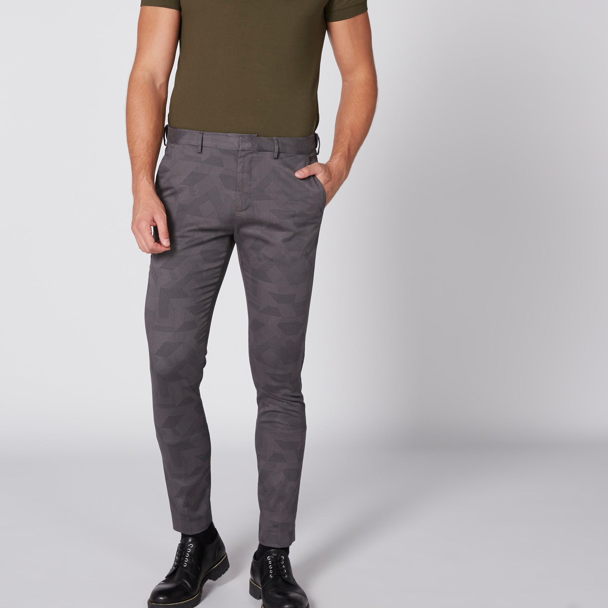 بنطال شينو طويل بطبعات وجيوب-men-clothing-bottoms-trousersandchinos-trousers-image-2