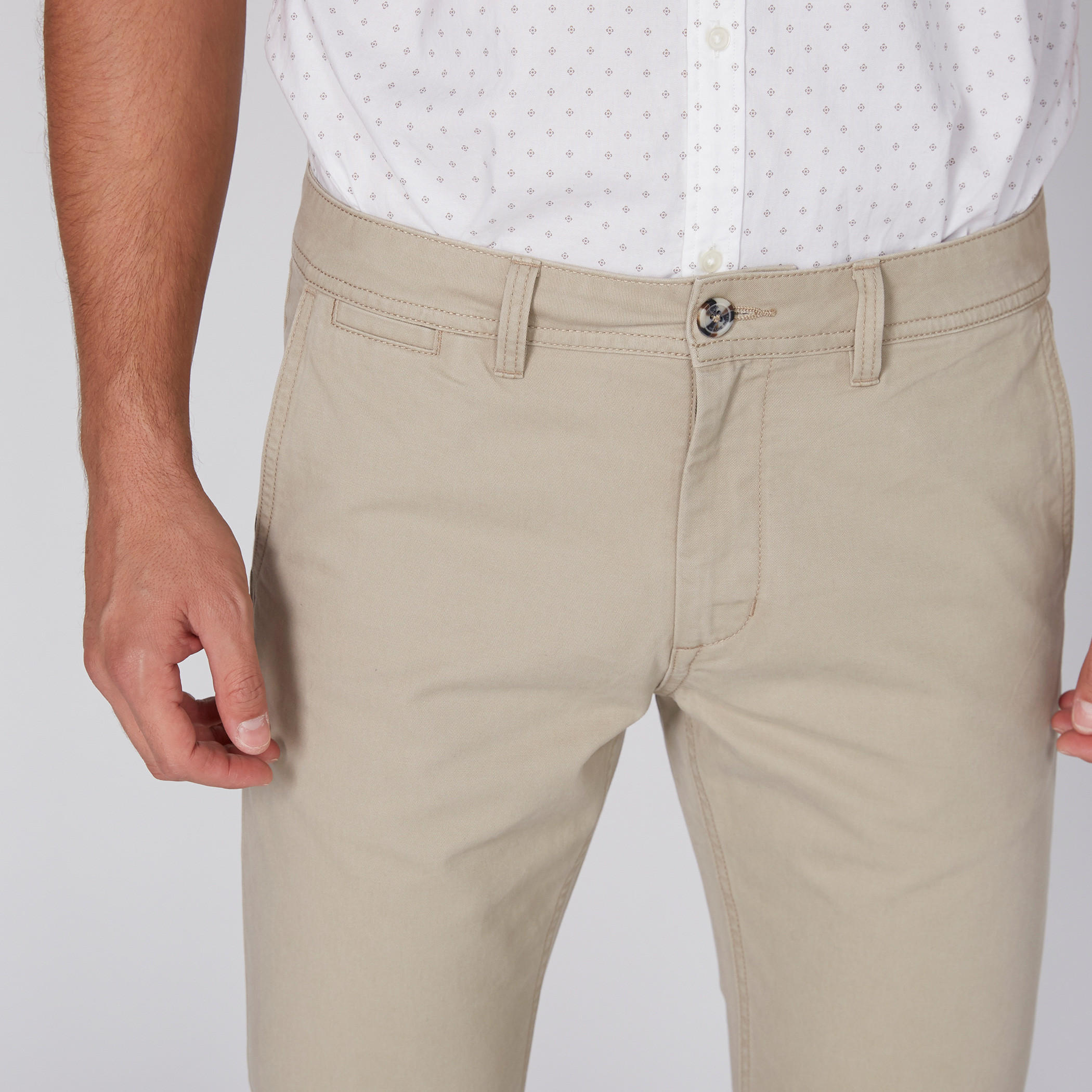 بنطال شينو طويل بزر إغلاق وجيوب-men-clothing-bottoms-trousersandchinos-trousers-image-2