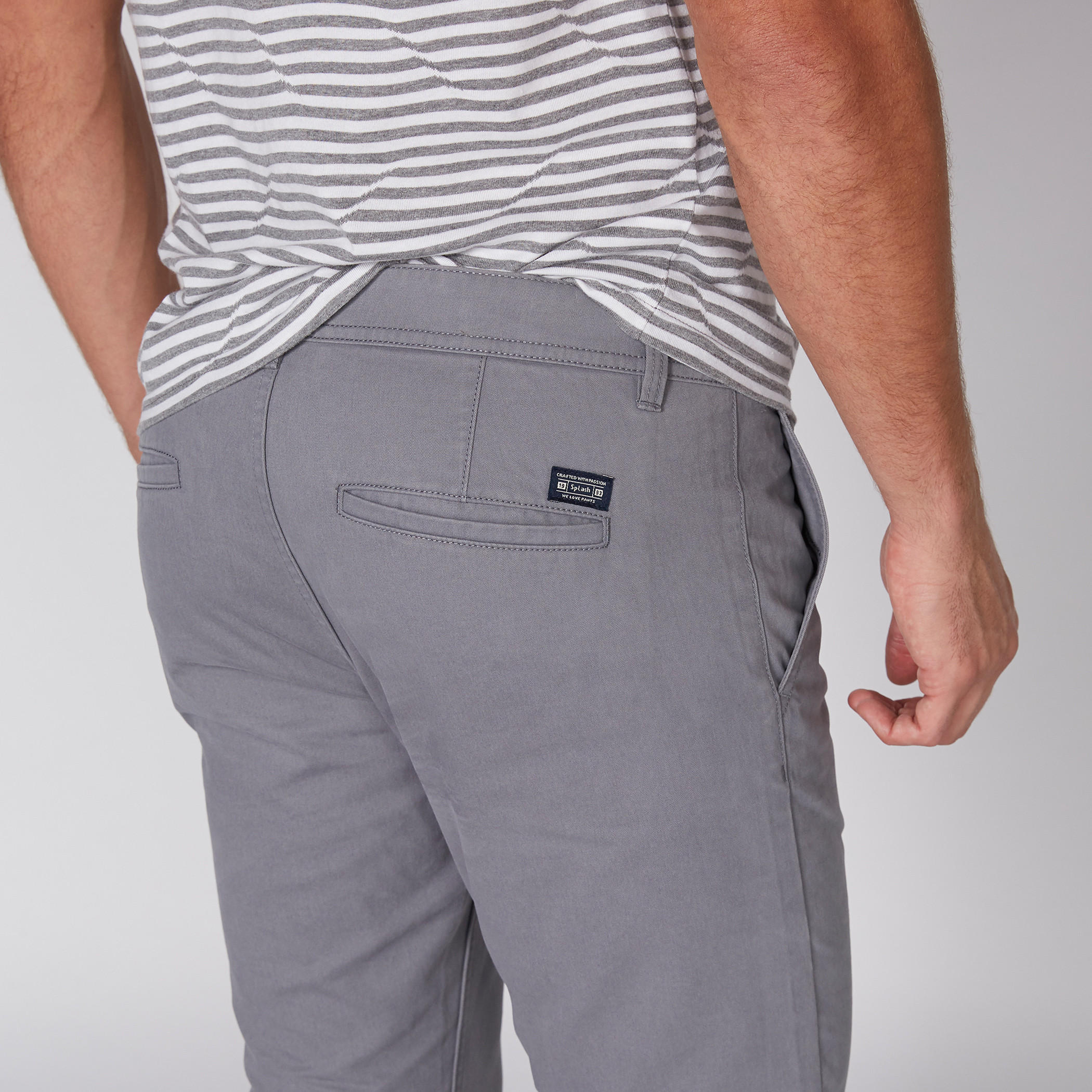بنطال شينو طويل بزر إغلاق وجيوب-men-clothing-bottoms-trousersandchinos-trousers-image-2