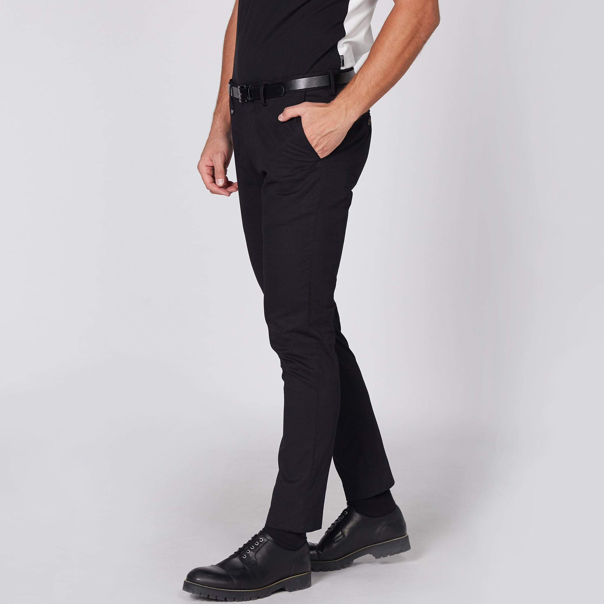 بنطال طويل بأزرار وجيوب-men-clothing-bottoms-trousersandchinos-trousers-image-3
