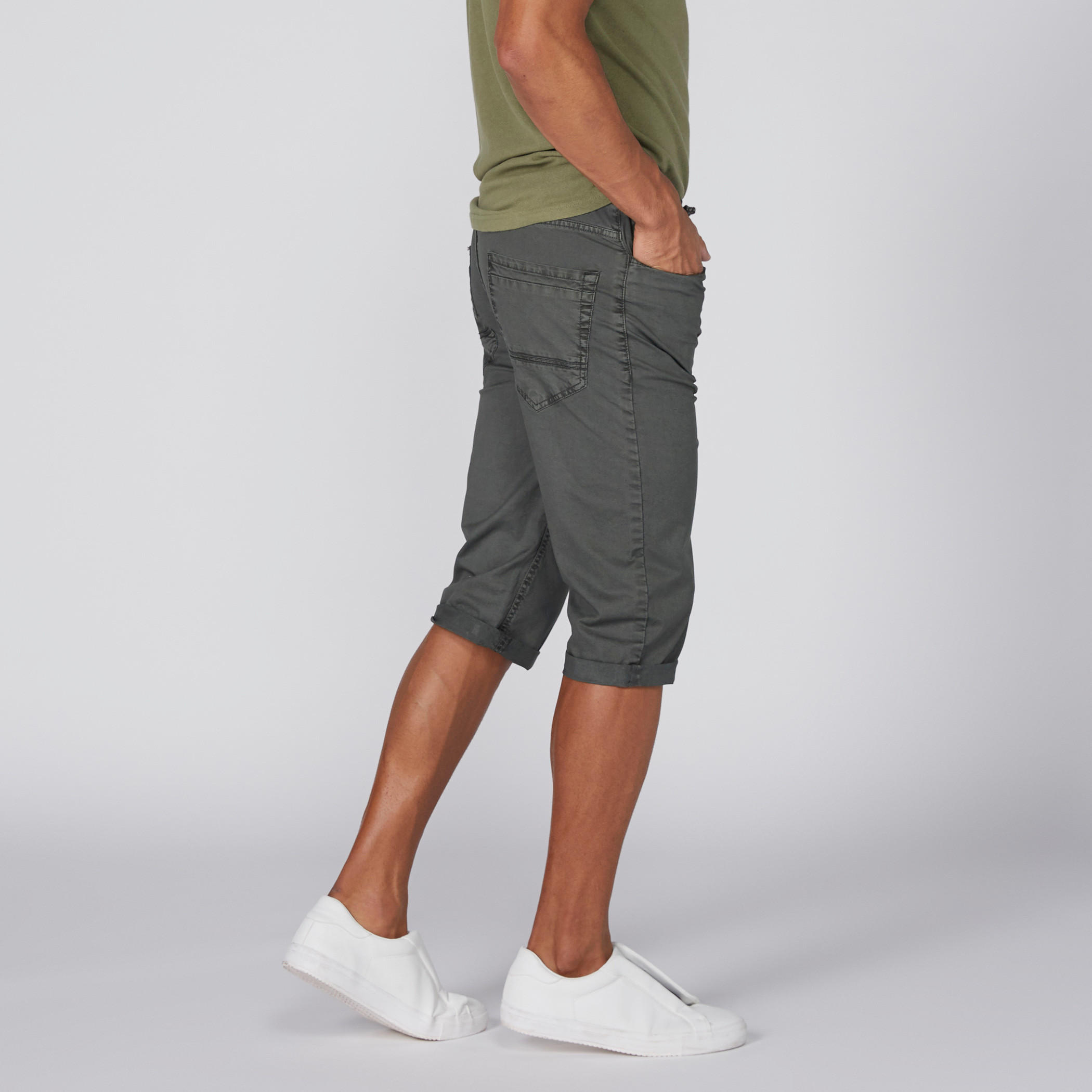 شورت بجيوب وخصر مضلع متوسط الارتفاع-men-clothing-bottoms-shorts-image-4