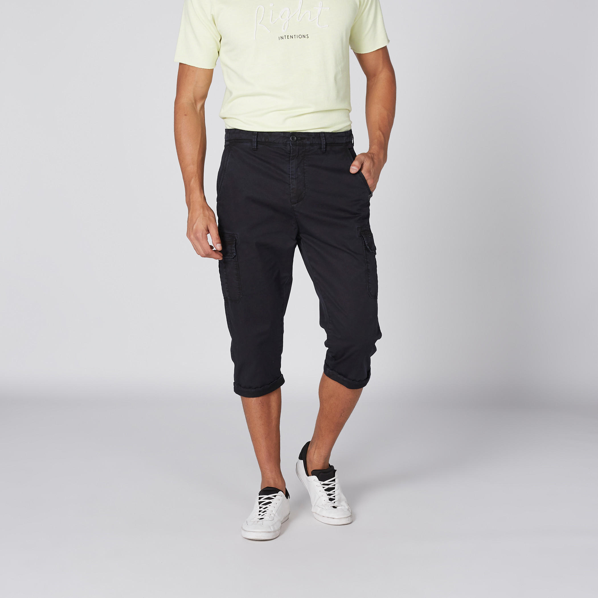 بنطال قصير بجيوب وزر إغلاق-men-clothing-bottoms-shorts-image-3