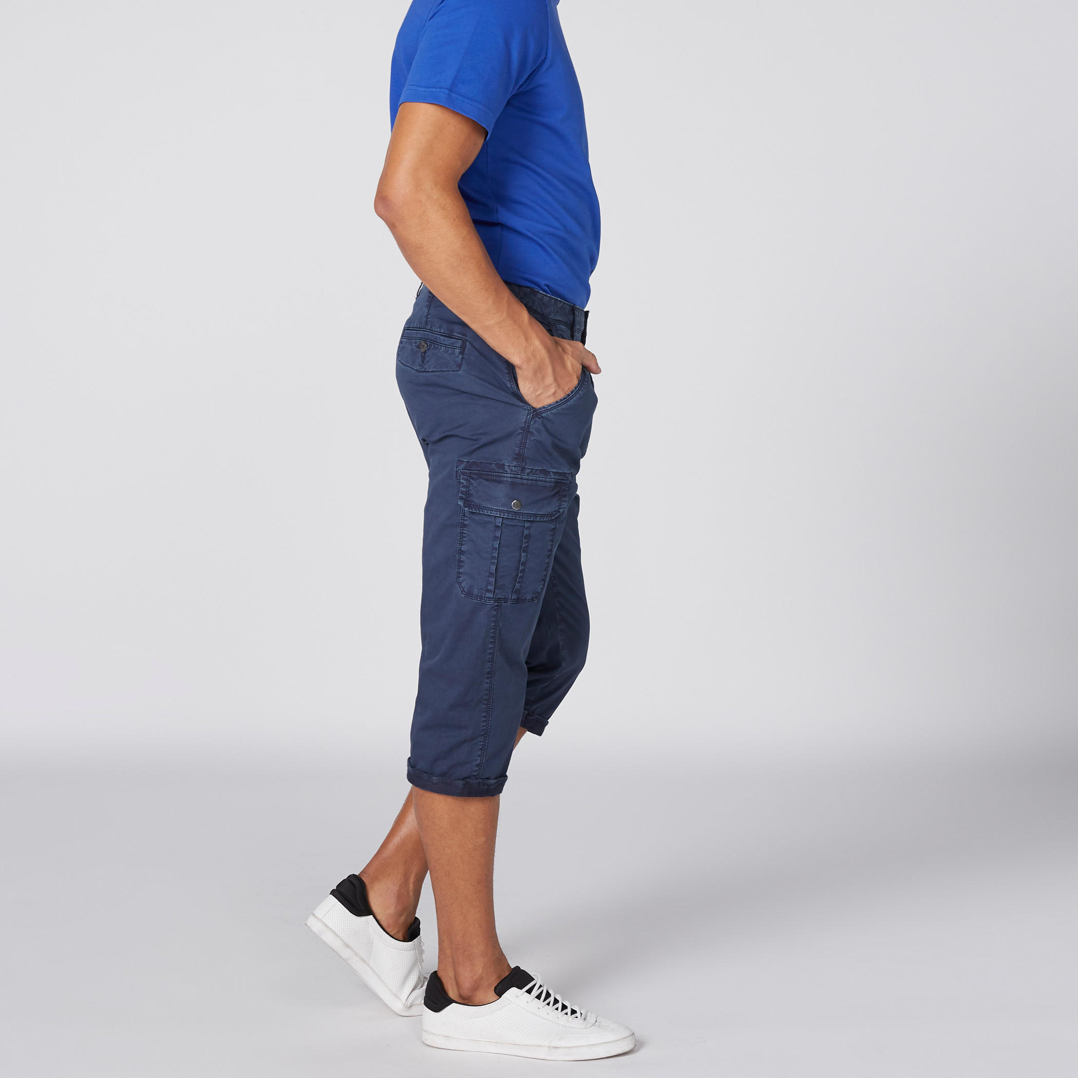 بنطال 3/4 بزر إغلاق وجيوب-men-clothing-bottoms-shorts-image-4