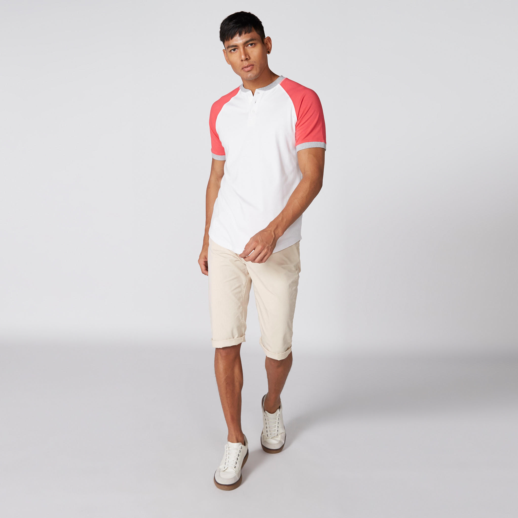 شورت بجيوب وخصر مضلع عالي-men-clothing-bottoms-shorts-image-1