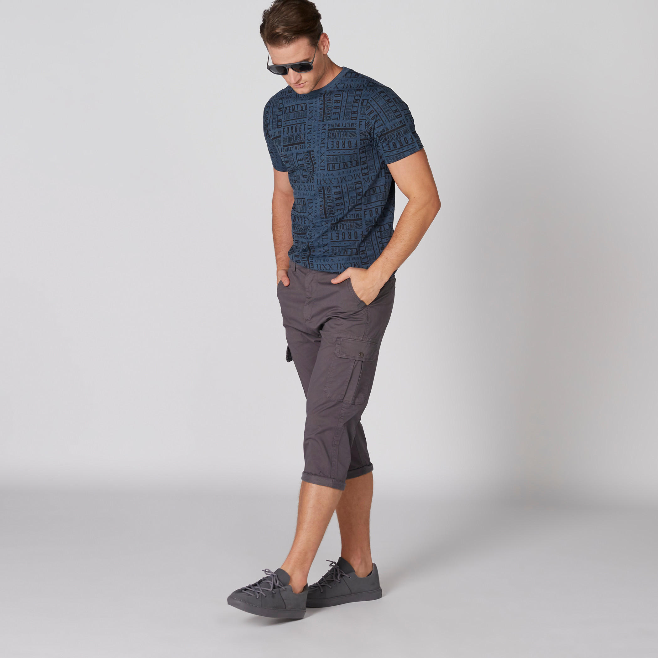 بنطال قصير بجيوب وزر إغلاق-men-clothing-bottoms-trousersandchinos-trousers-image-1