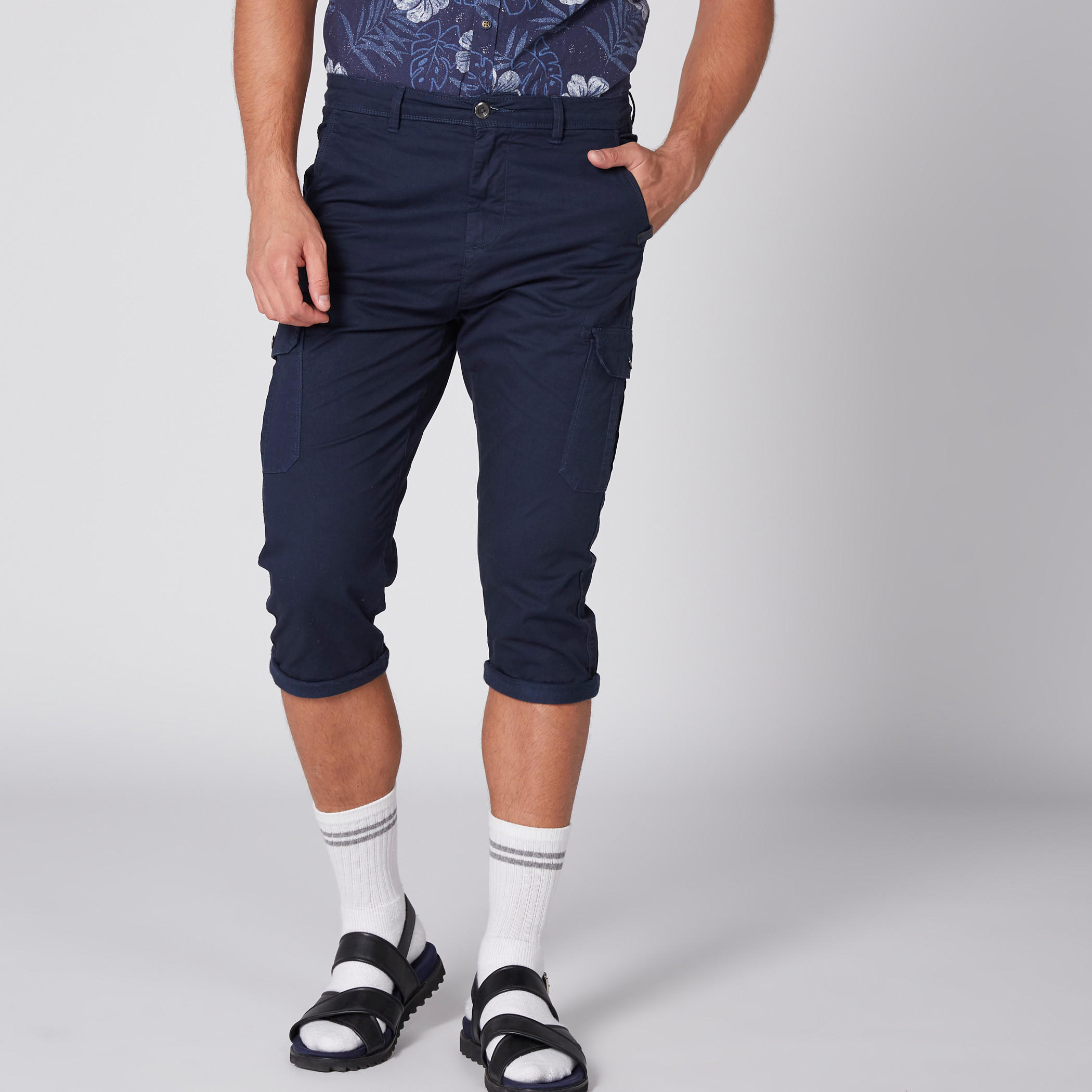 بنطال 3/4 بزر إغلاق وجيوب-men-clothing-bottoms-trousersandchinos-trousers-image-3