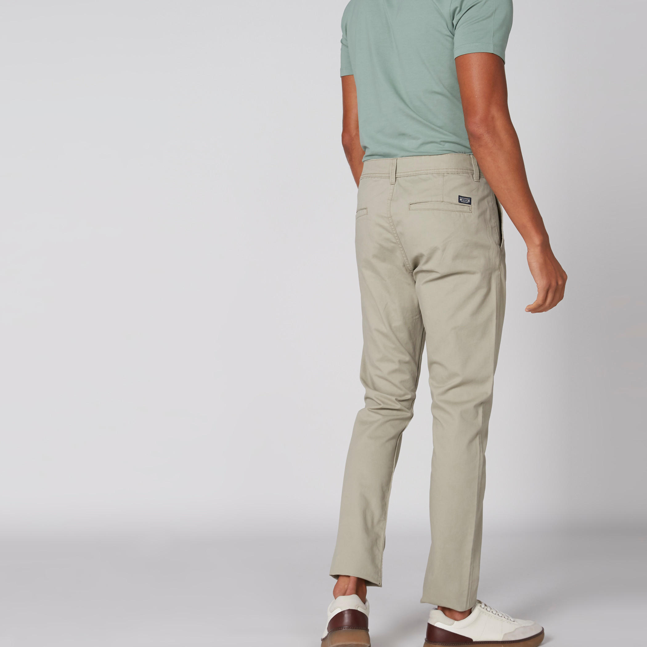 بنطال شينو طويل بزر إغلاق وجيوب-men-clothing-bottoms-trousersandchinos-trousers-image-2