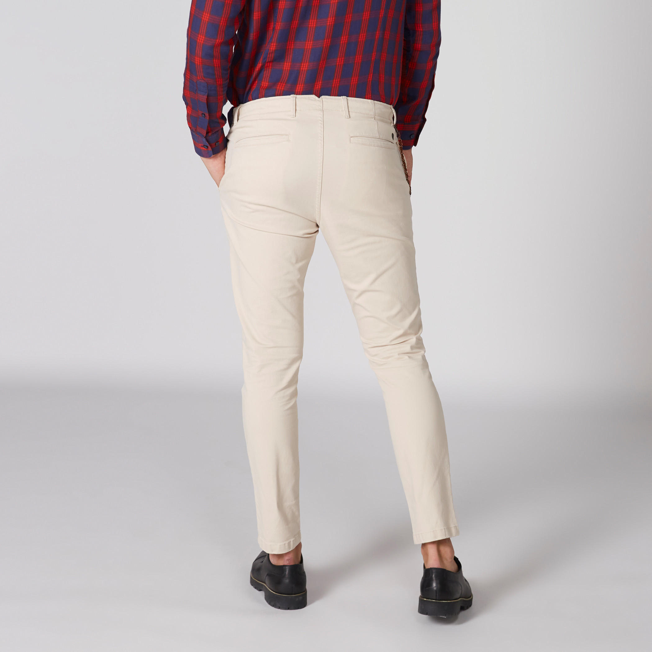 بنطال شينو طويل بجيوب-men-clothing-bottoms-trousersandchinos-trousers-image-2