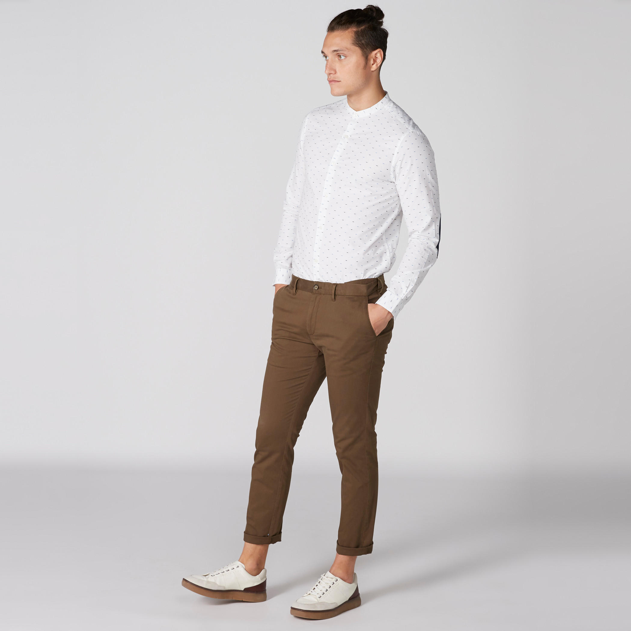 بِنطال طويل بزر إغلاق وجيوب-men-clothing-bottoms-trousersandchinos-trousers-image-1
