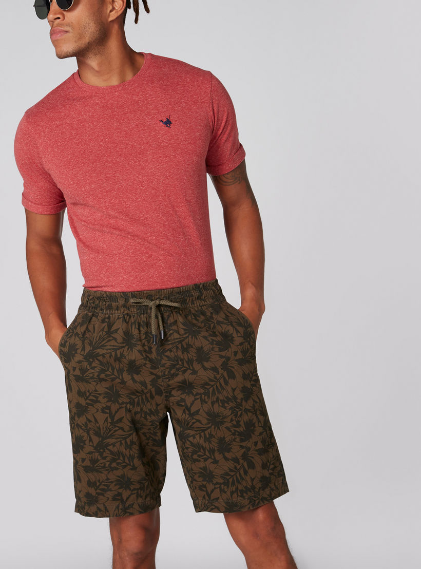 شورت بخصر مطّاطي وجيوب وطبعات-men-clothing-bottoms-shorts-image-3