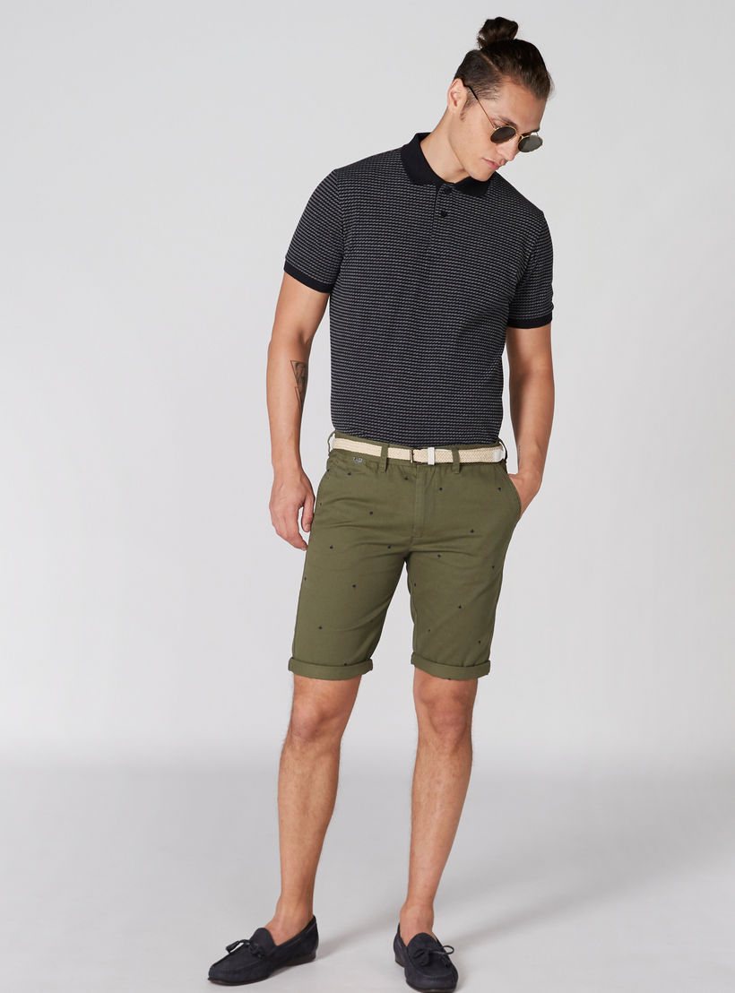 شورت مطرّز بجيوب وحزام-men-clothing-bottoms-shorts-image-1