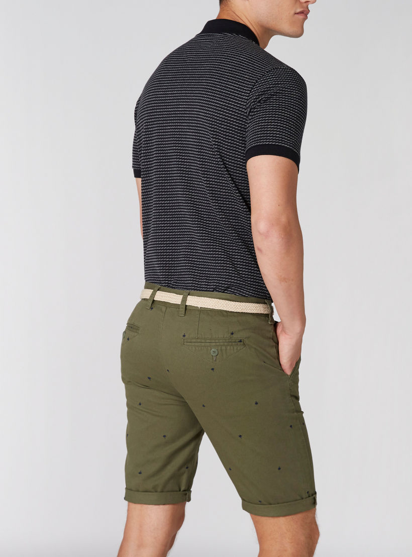 شورت مطرّز بجيوب وحزام-men-clothing-bottoms-shorts-image-2