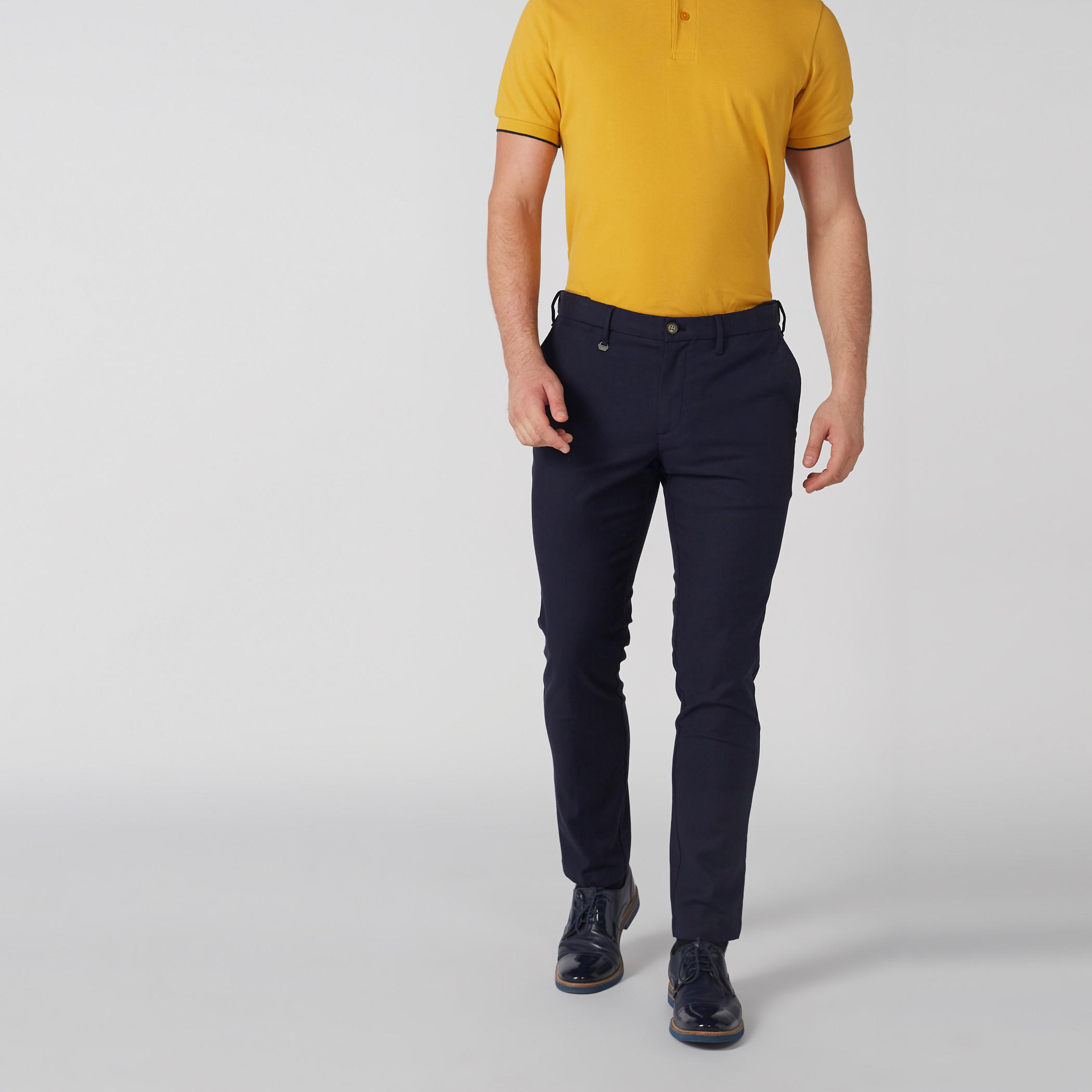 بنطال طويل بارز الملمس بزر إغلاق وجيوب-men-clothing-bottoms-trousersandchinos-trousers-image-3