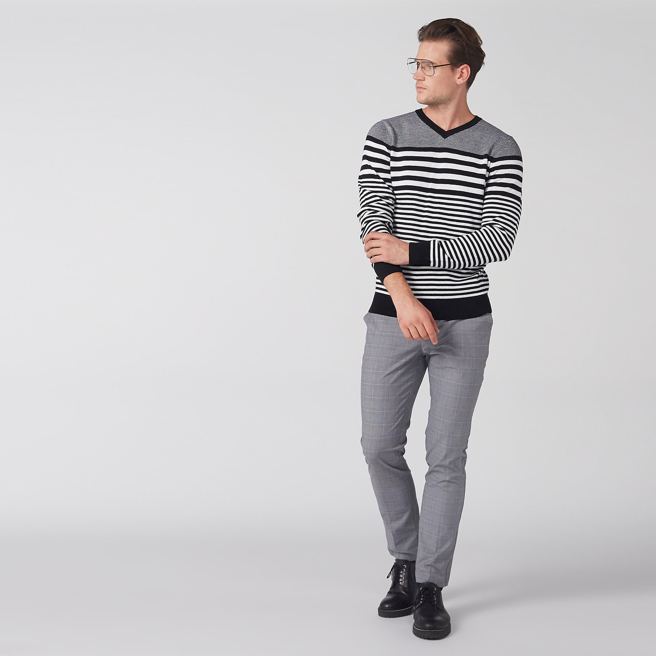 Chequered Trousers with Button Closure and Pocket Detail-men-clothing-bottoms-trousersandchinos-trousers-image-2