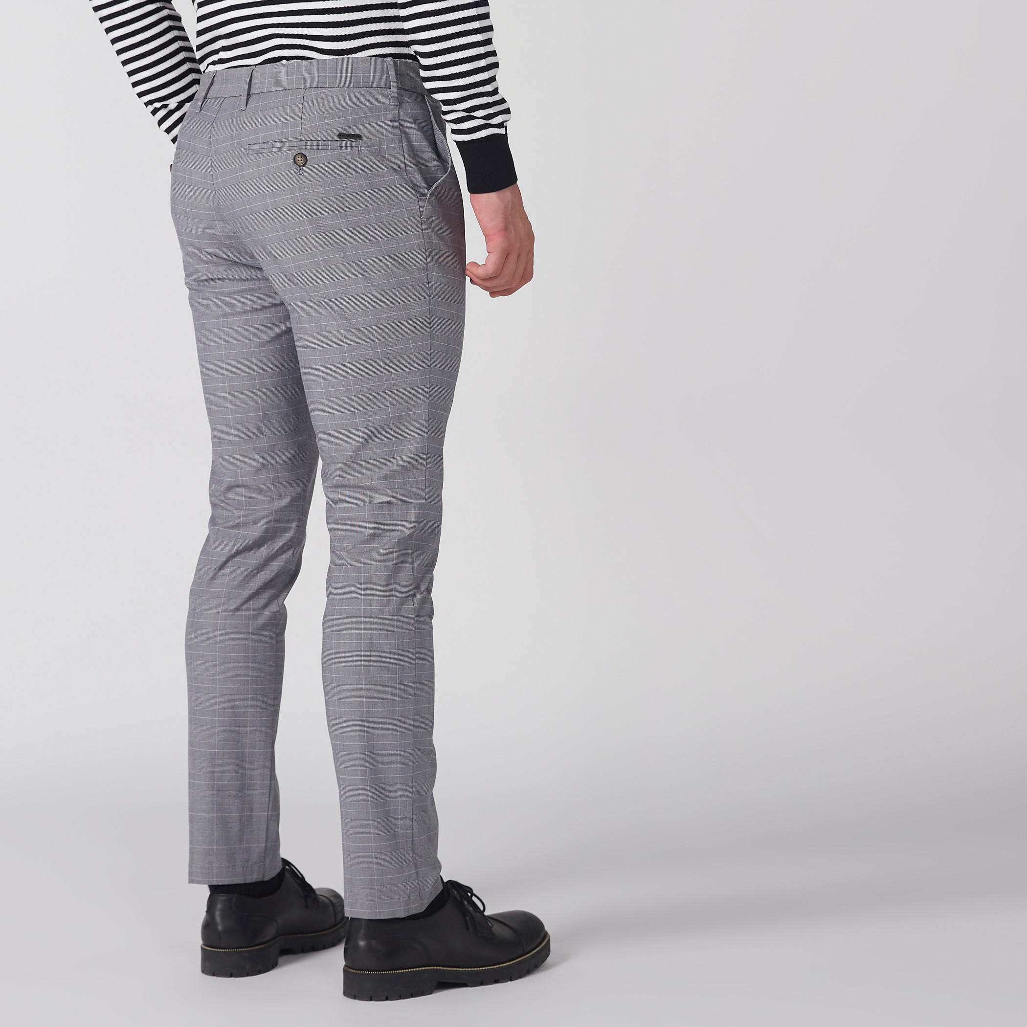 Chequered Trousers with Button Closure and Pocket Detail-men-clothing-bottoms-trousersandchinos-trousers-image-5