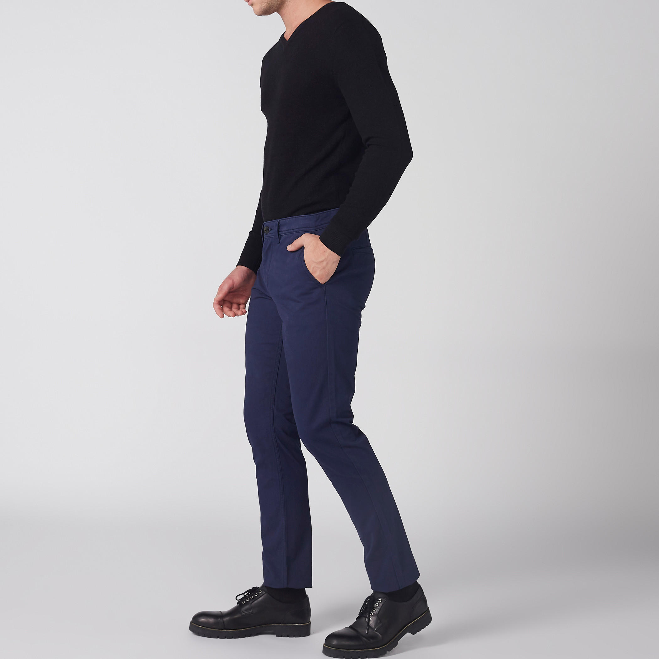 بنطال شينو طويل بزر إغلاق وجيوب-men-clothing-bottoms-trousersandchinos-trousers-image-1