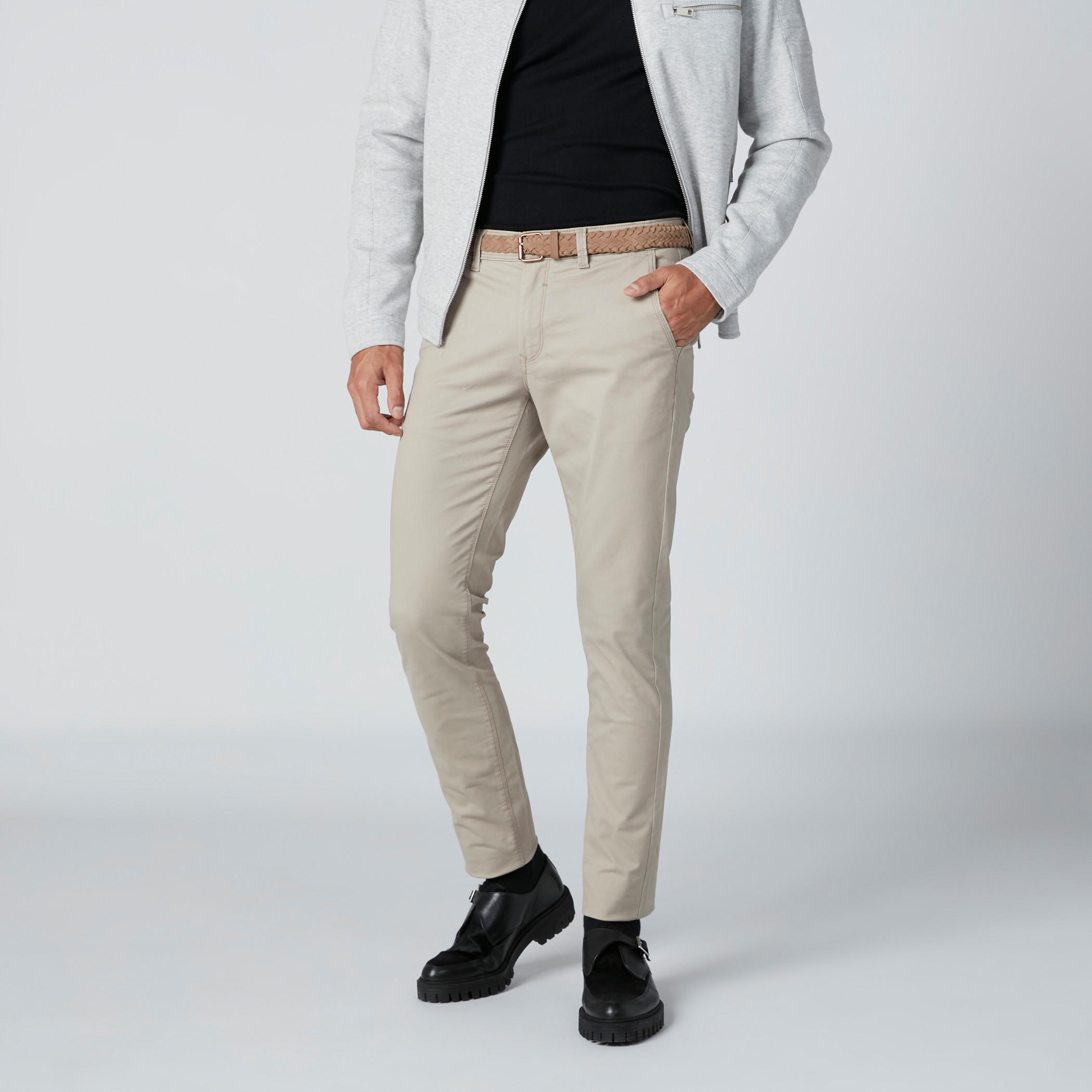 بنطال شينو سليم بخصر متوسط الارتفاع وجيوب-men-clothing-bottoms-trousersandchinos-trousers-image-1