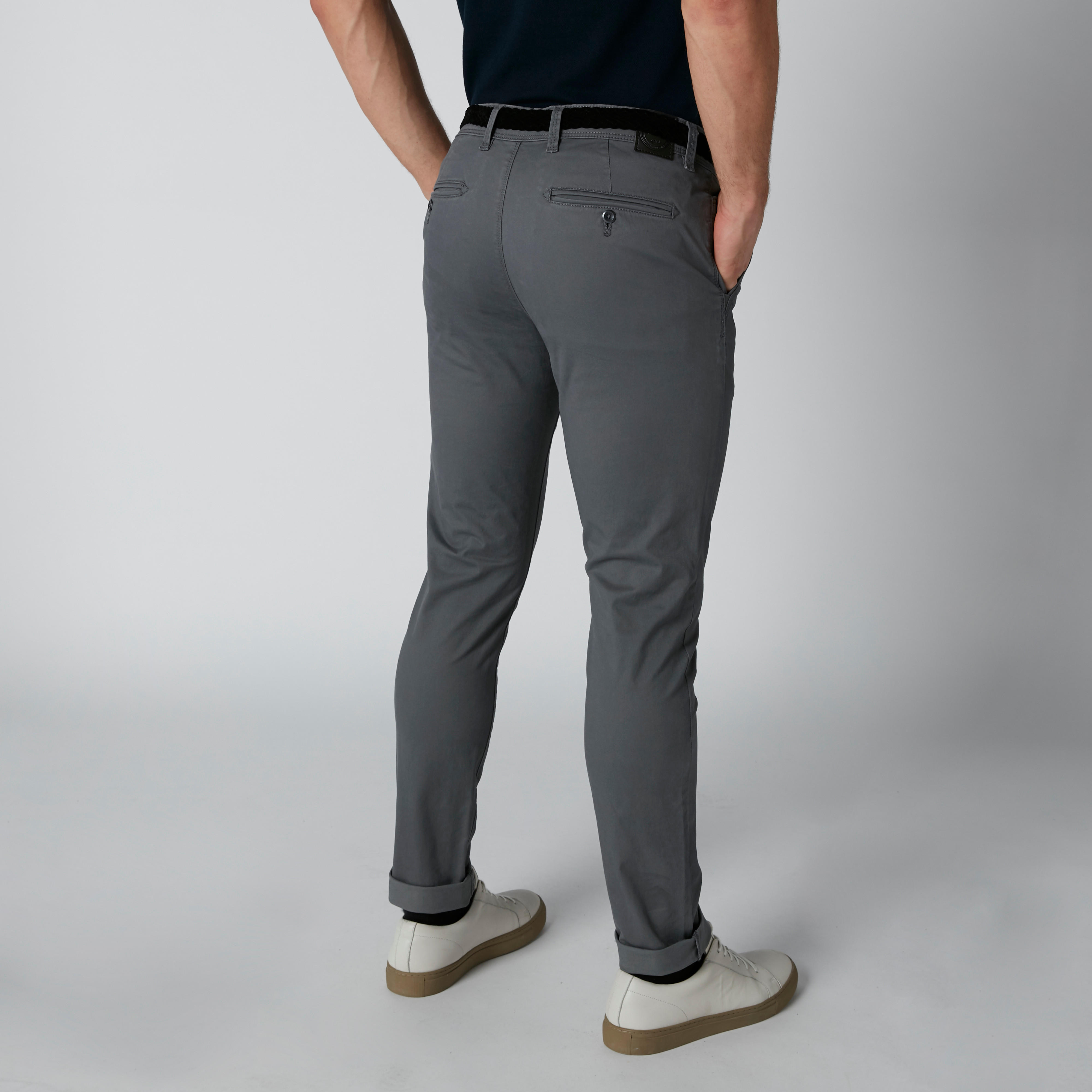 بنطال شينو بقصّة عاديّة وجيوب-men-clothing-bottoms-trousersandchinos-trousers-image-3