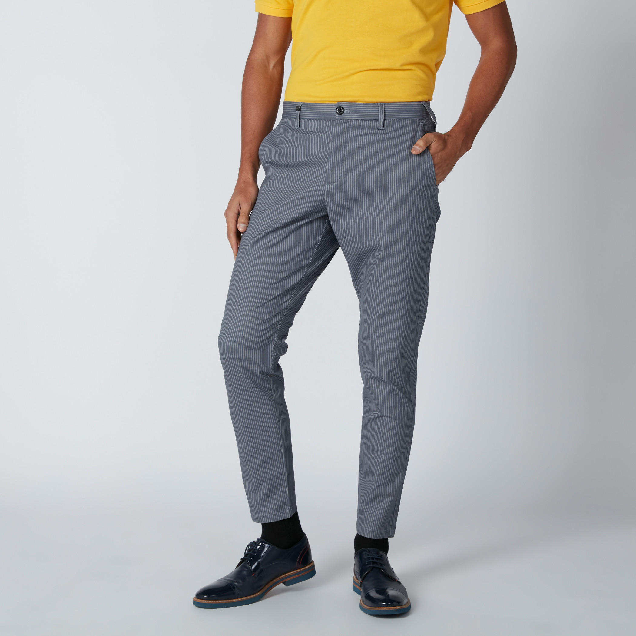 بنطال مقلم بجيوب-men-clothing-bottoms-trousersandchinos-trousers-image-1