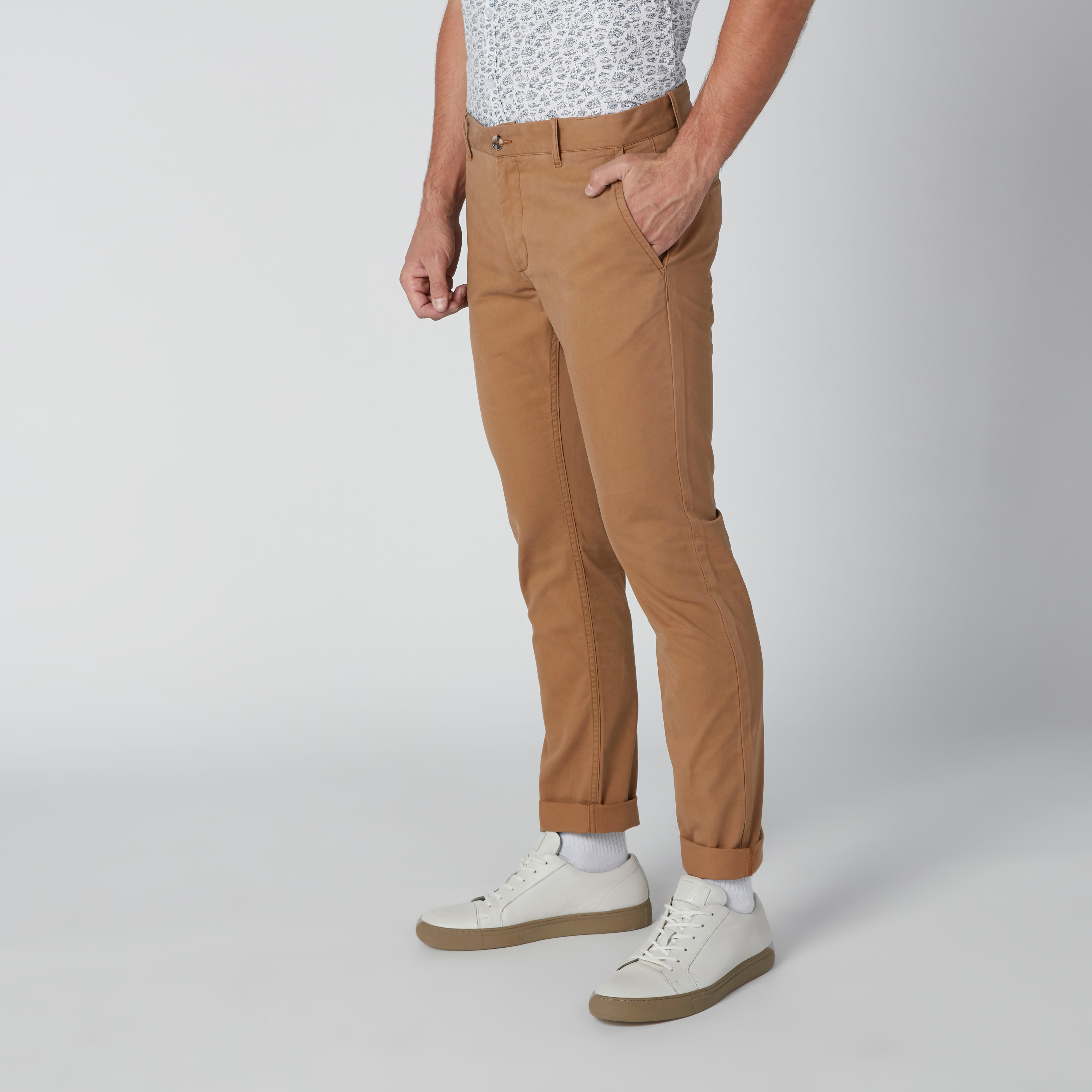 بنطال شينو طويل بقصّة سليم وجيوب-men-clothing-bottoms-trousersandchinos-trousers-image-2