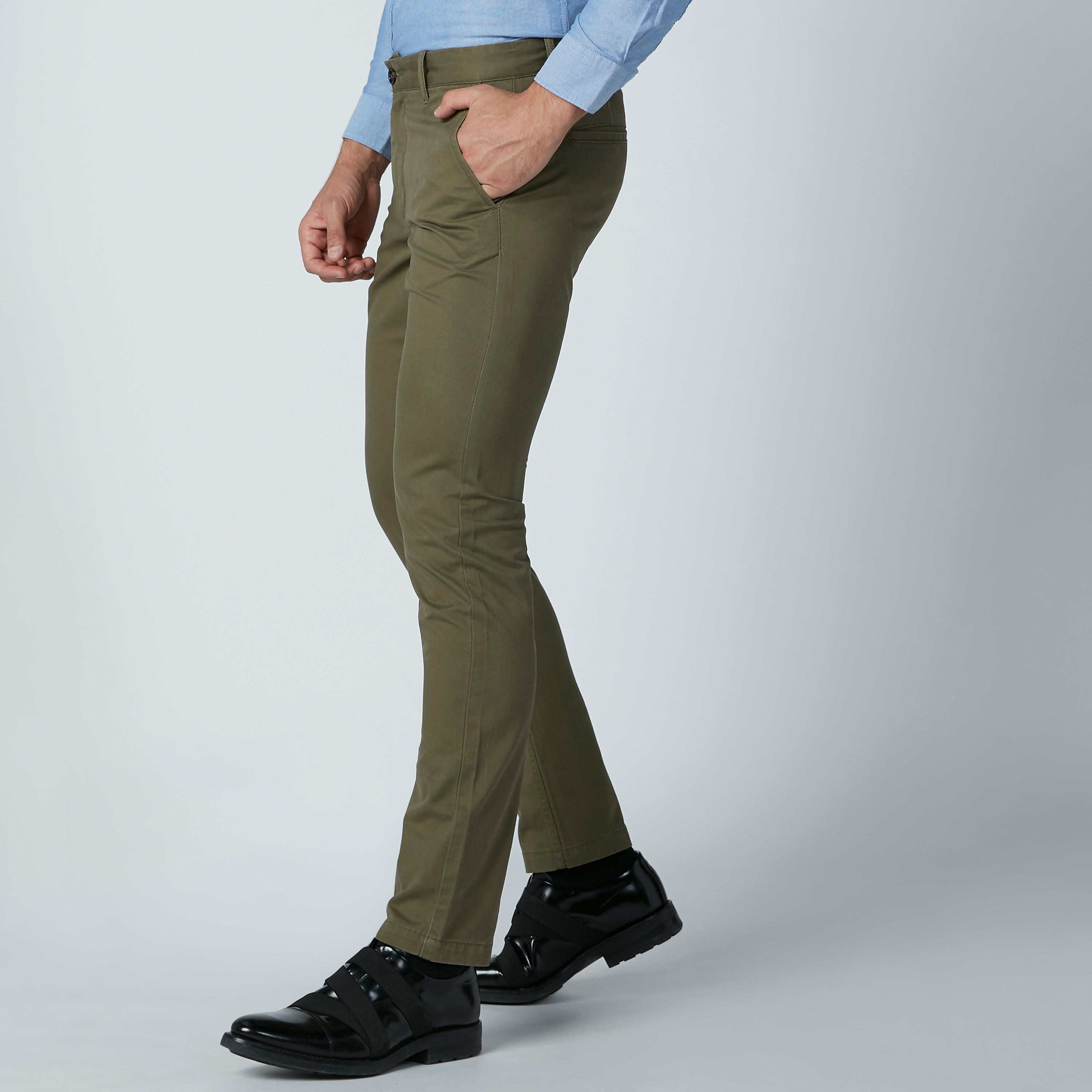 بنطال سادة بقصّة سليم وجيوب-men-clothing-bottoms-trousersandchinos-trousers-image-5