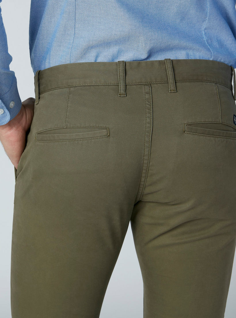 بنطال سادة بقصّة سليم وجيوب-men-clothing-bottoms-trousersandchinos-trousers-image-2