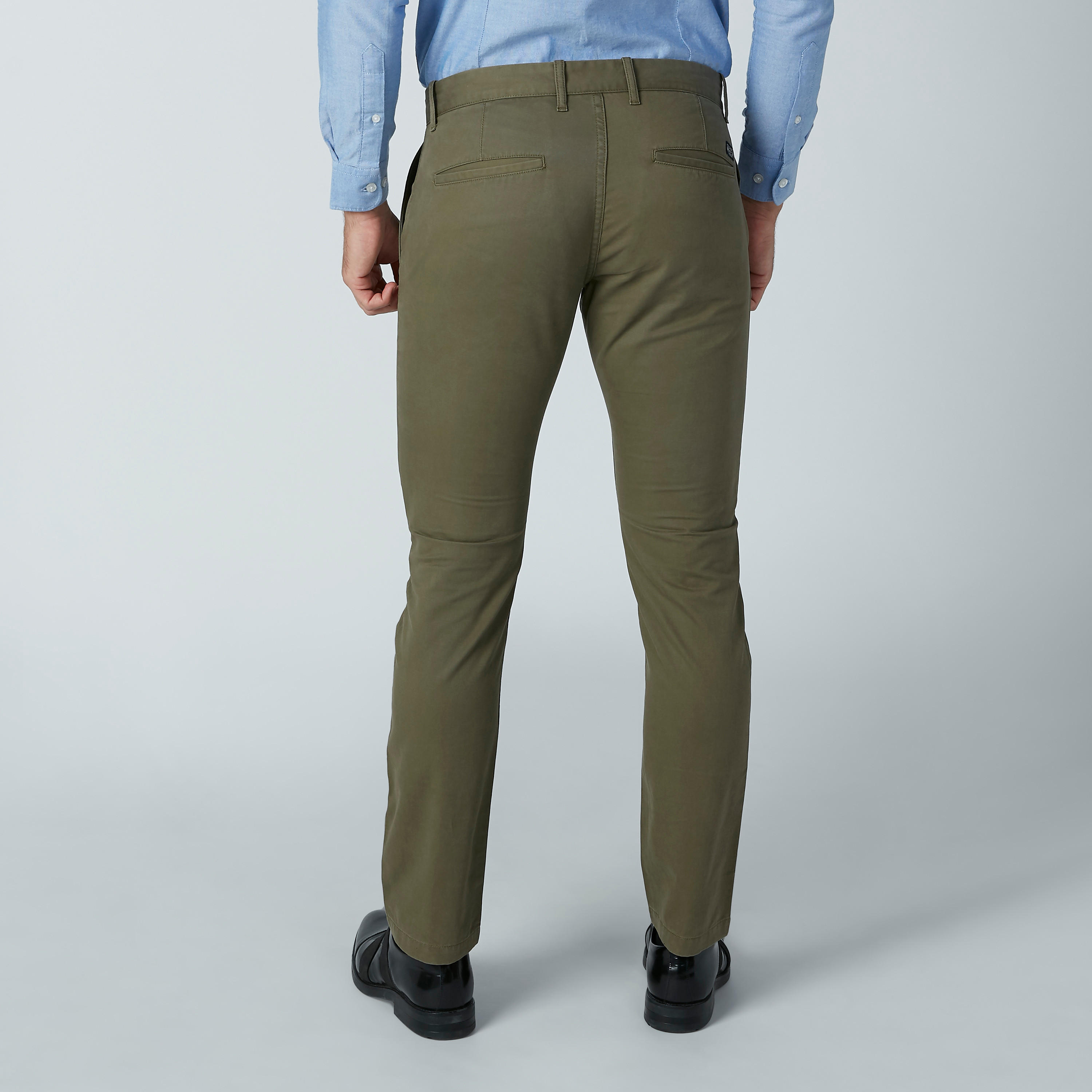 بنطال سادة بقصّة سليم وجيوب-men-clothing-bottoms-trousersandchinos-trousers-image-1