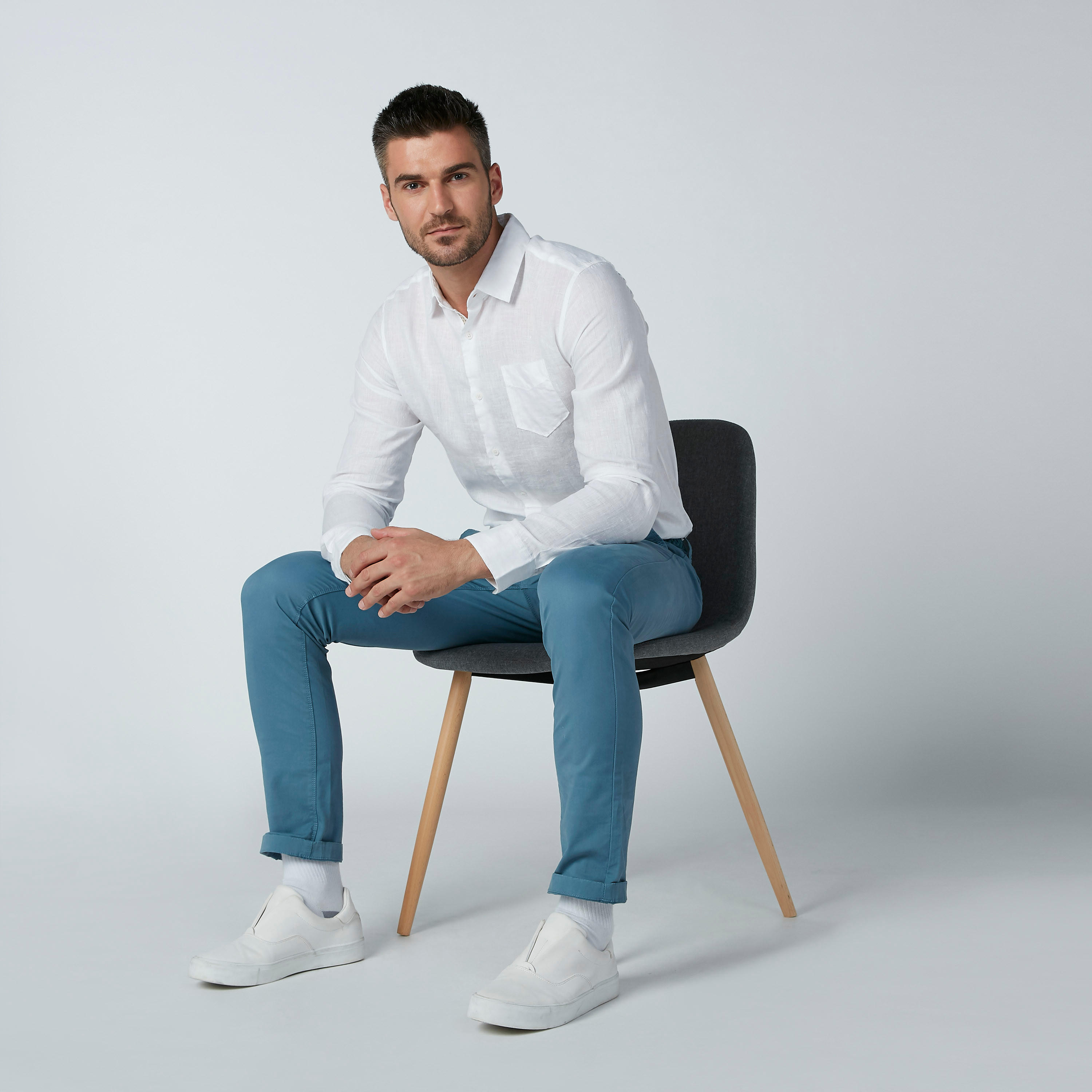 بنطال شينو طويل سادة بجيوب وحلقات للحزام-men-clothing-bottoms-trousersandchinos-trousers-image-2