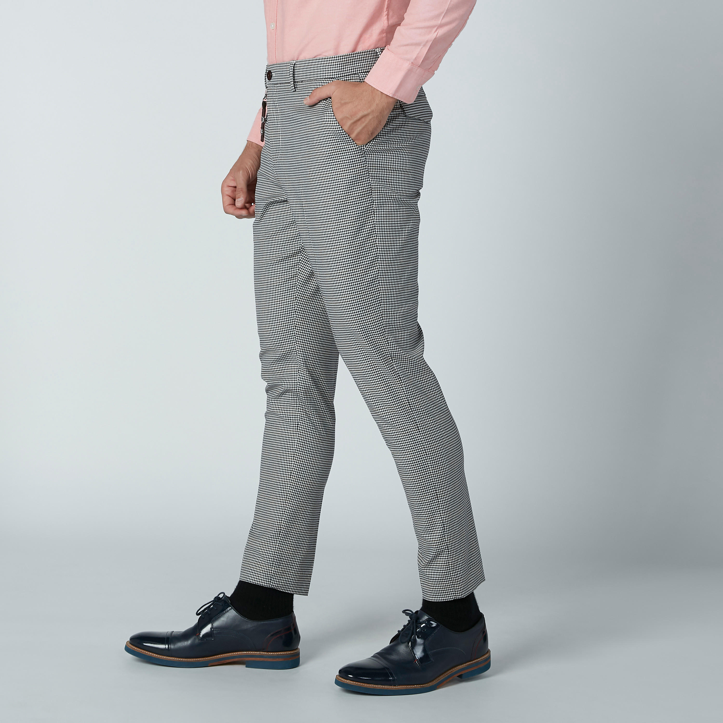بنطال كاروهات بقصّة سليم وجيوب-men-clothing-bottoms-trousersandchinos-trousers-image-4