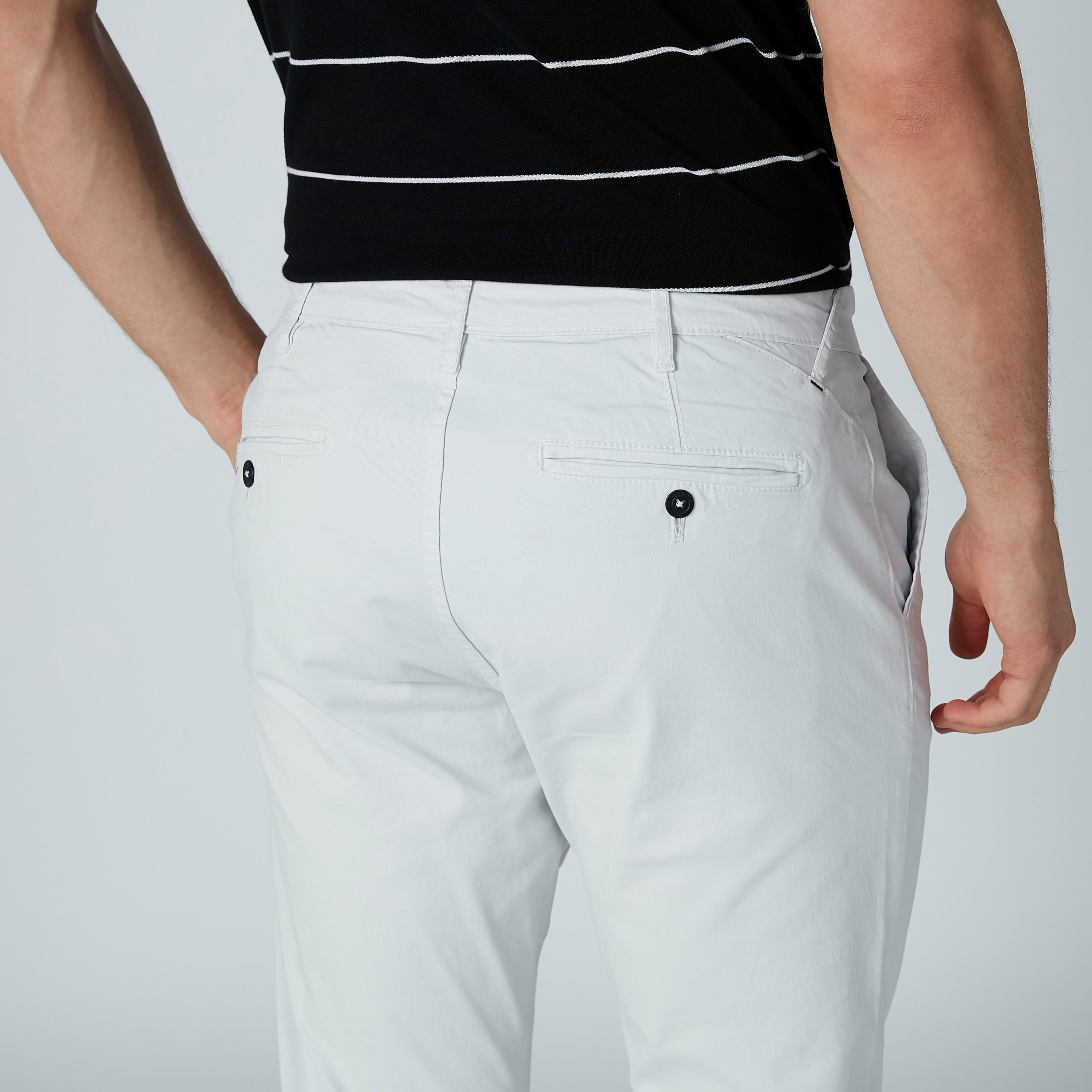 بنطال شينو بقصّة سليم وجيوب-men-clothing-bottoms-trousersandchinos-trousers-image-3