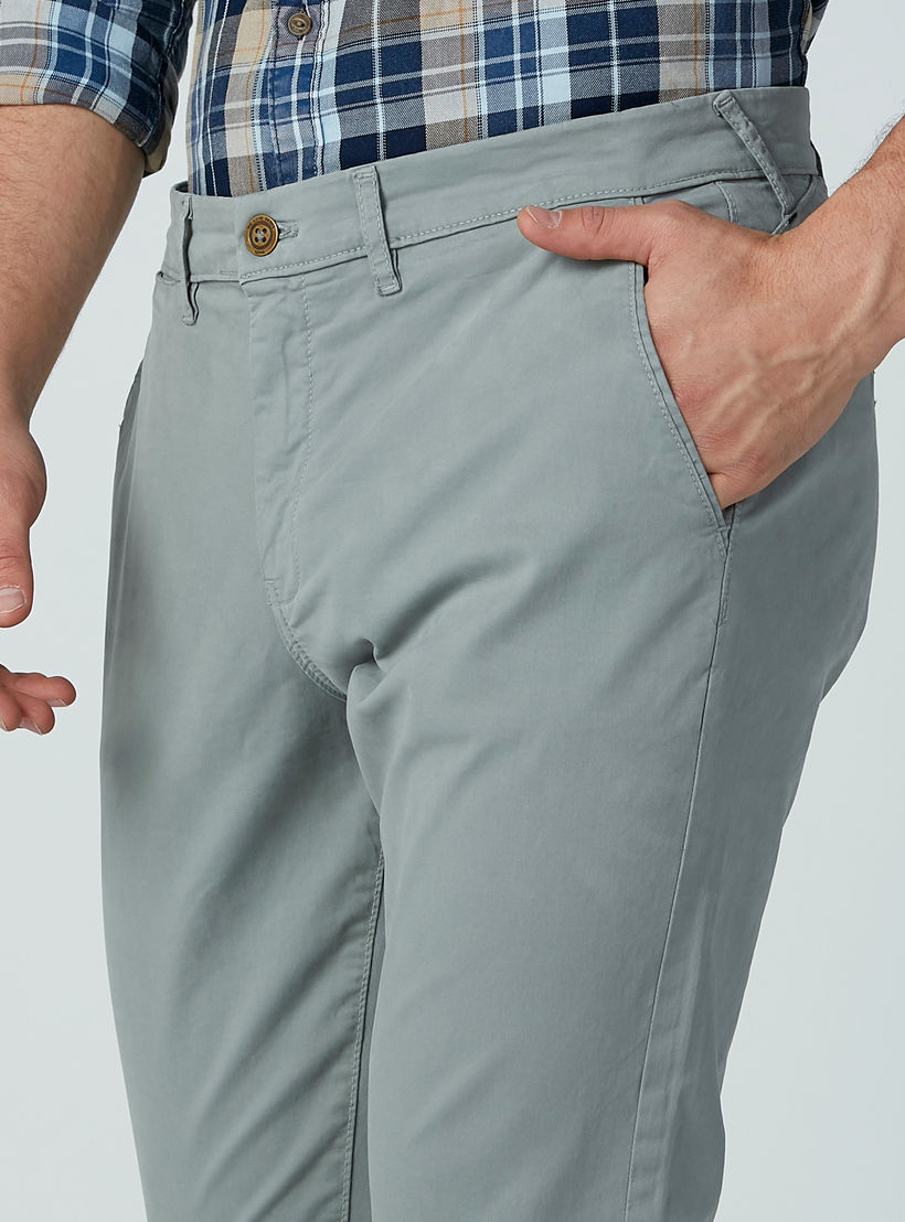 بنطال شينو بقصّة سليم وجيوب وسحّاب إغلاق-men-clothing-bottoms-trousersandchinos-trousers-image-5
